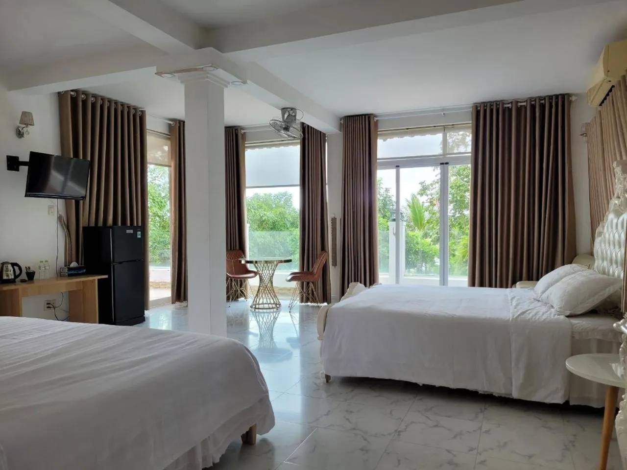 Bed in An Hoa Residence