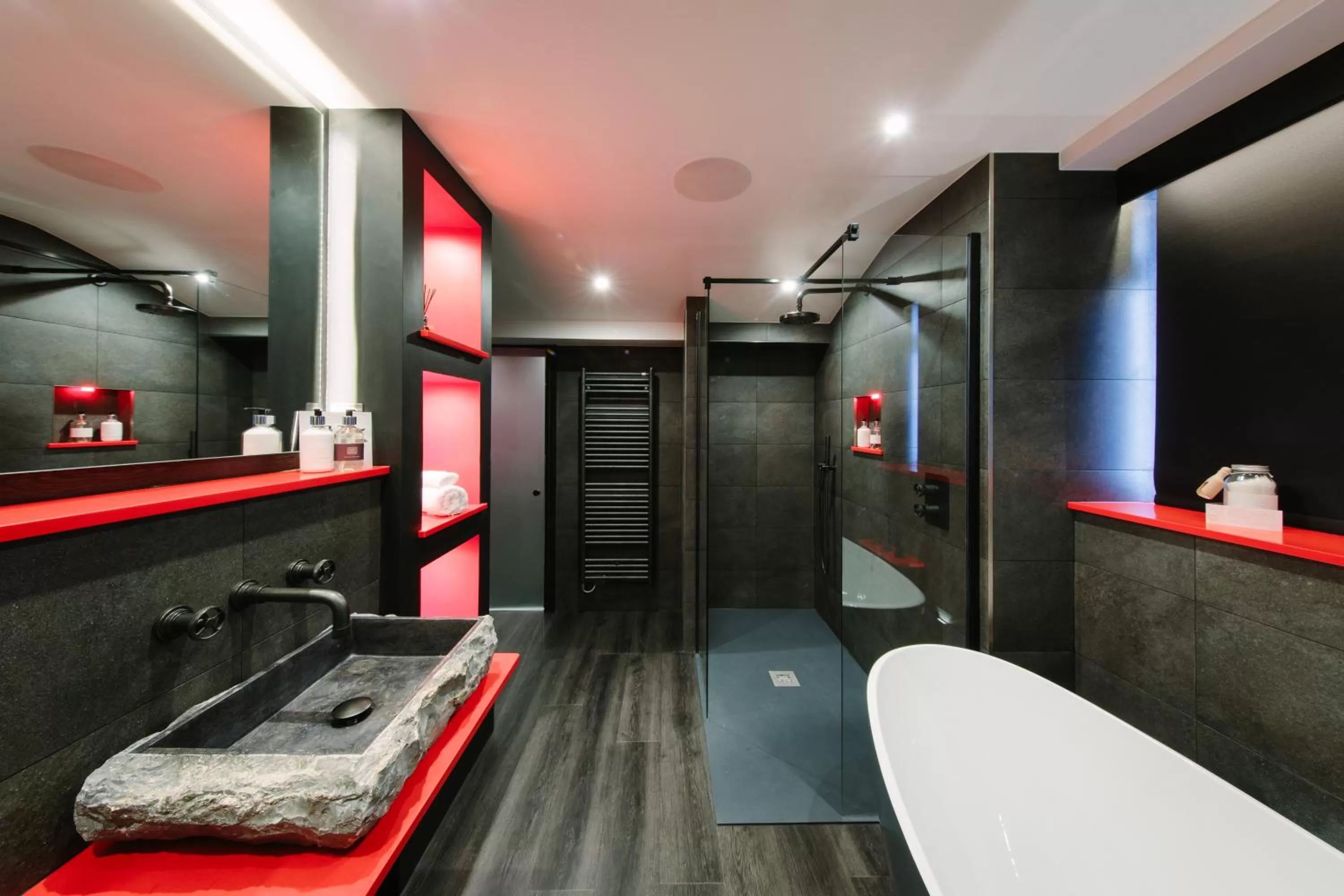 Shower in Absoluxe Suites