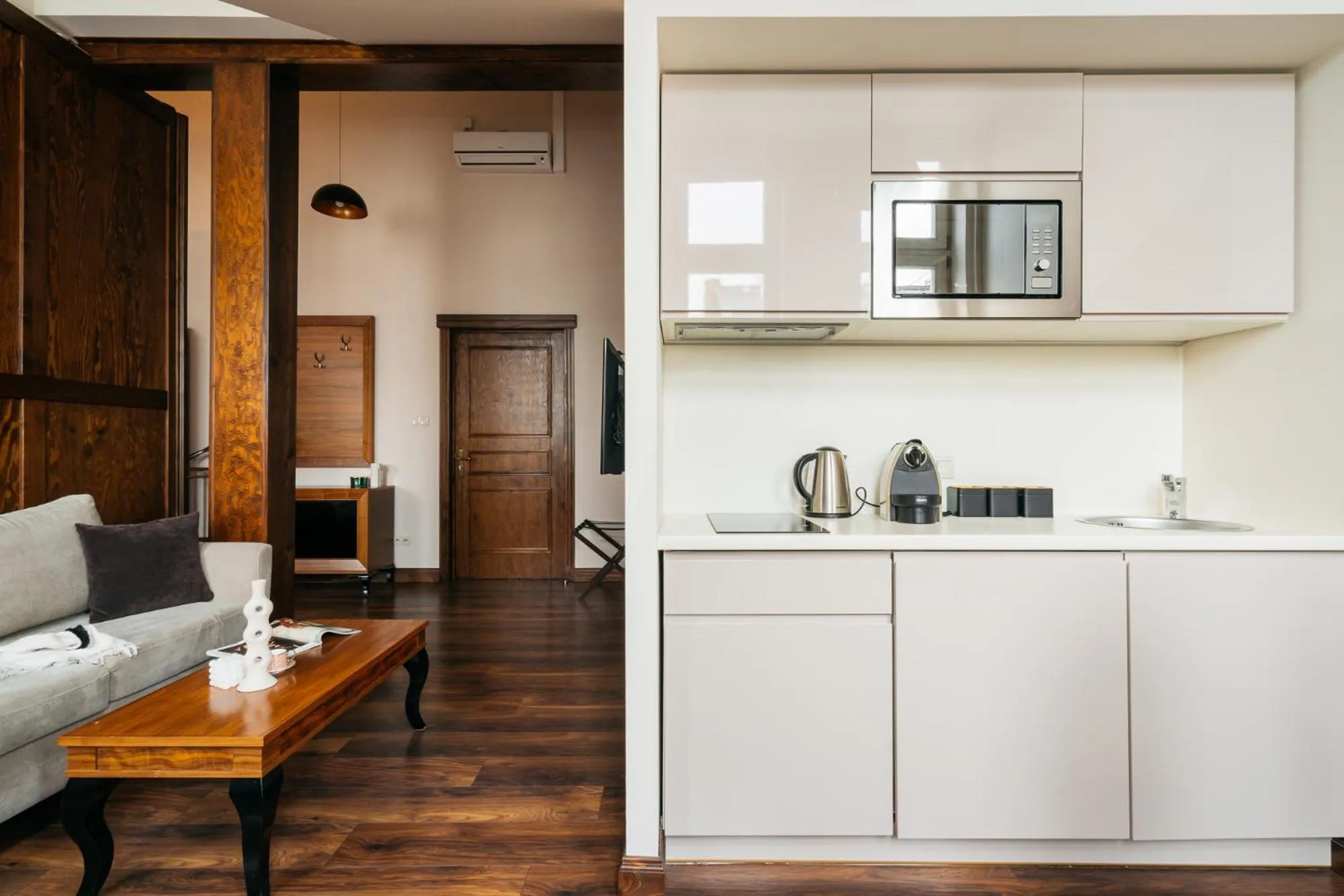 Coffee/tea facilities in Topolowa Residence - LoftAffair Collection