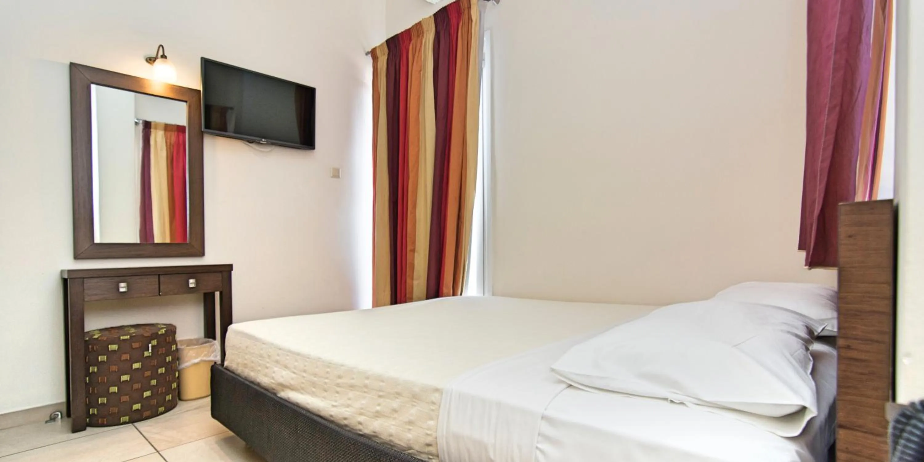 Bed in San Nectarios