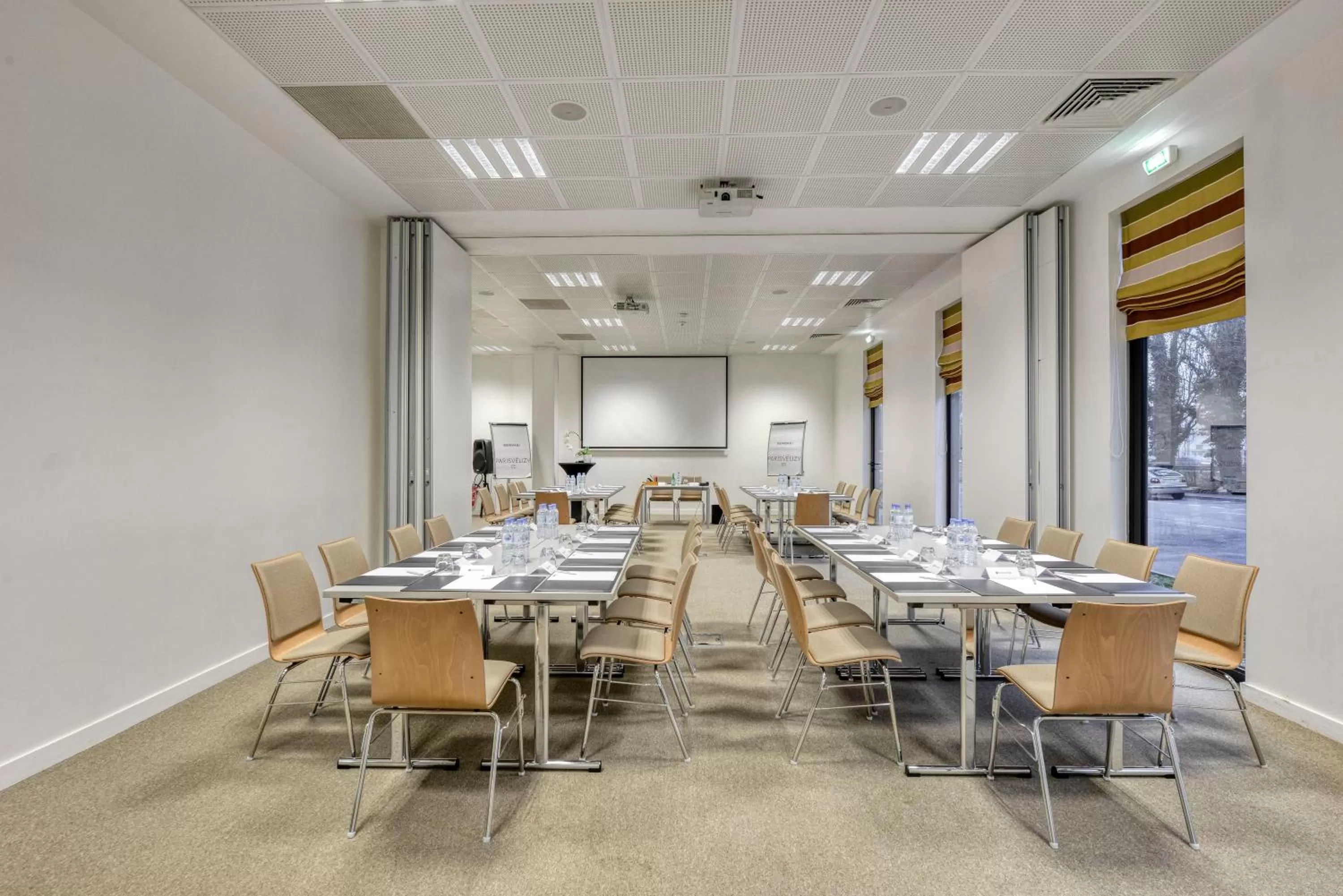 Business facilities in Best Western Plus Paris Velizy