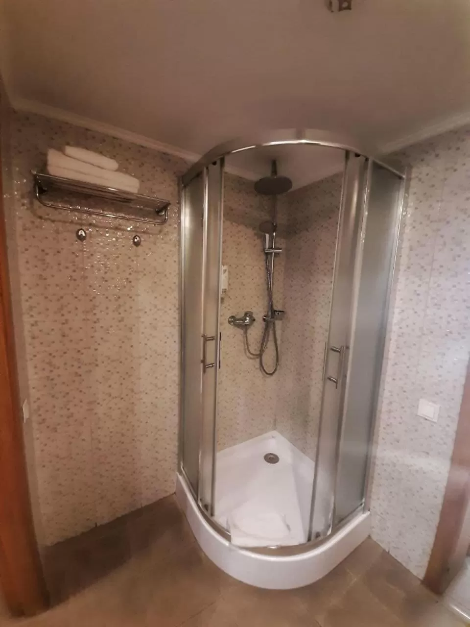 Shower in ONOVO Dendra Hotel