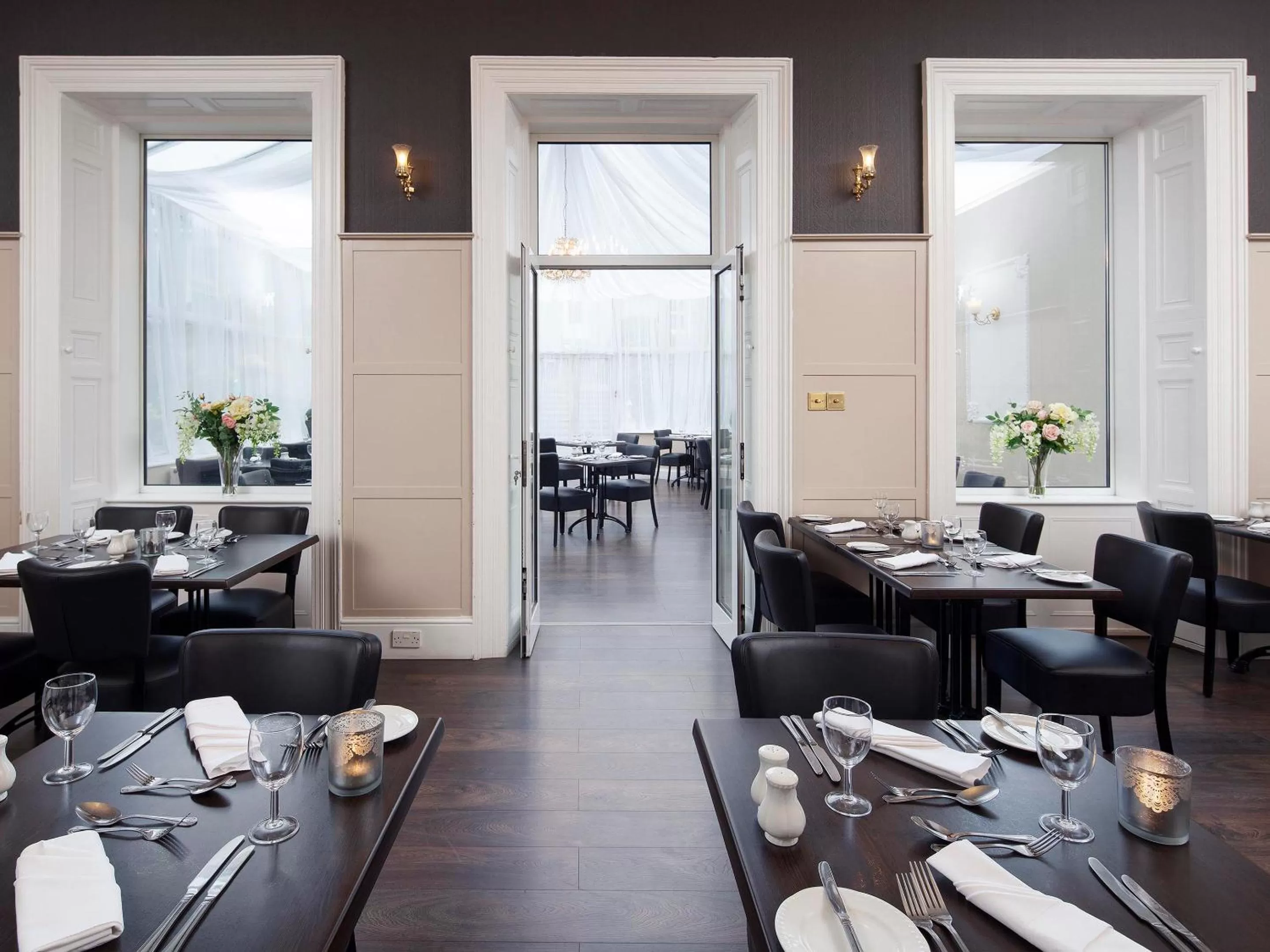 Dining area in Elfordleigh Hotel