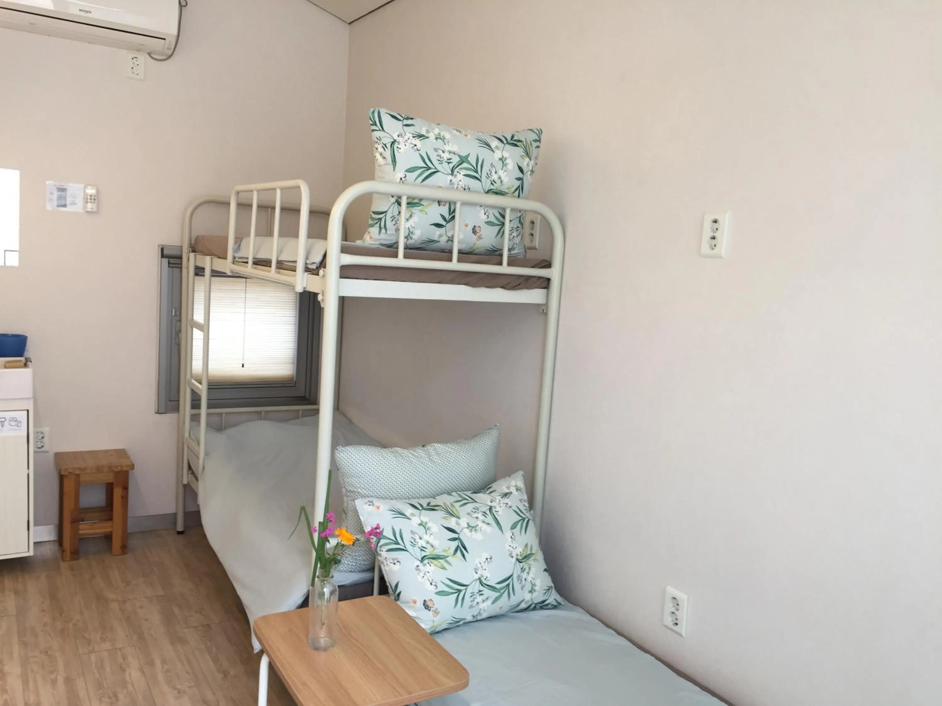 bunk bed, Bed in Inside Busan Hostel