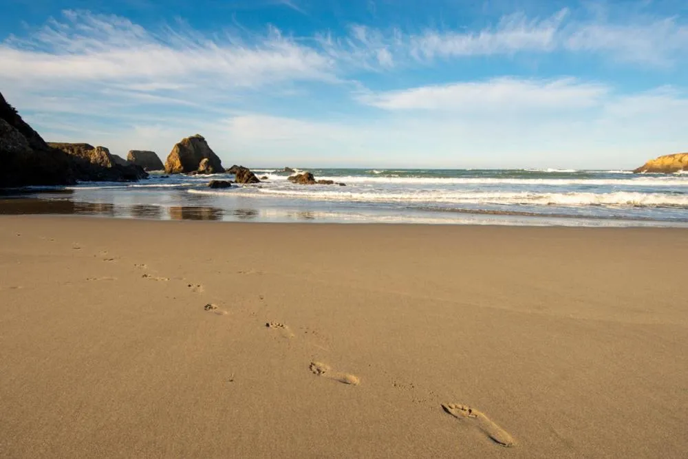 Emerald Dolphin Inn & Mini Golf