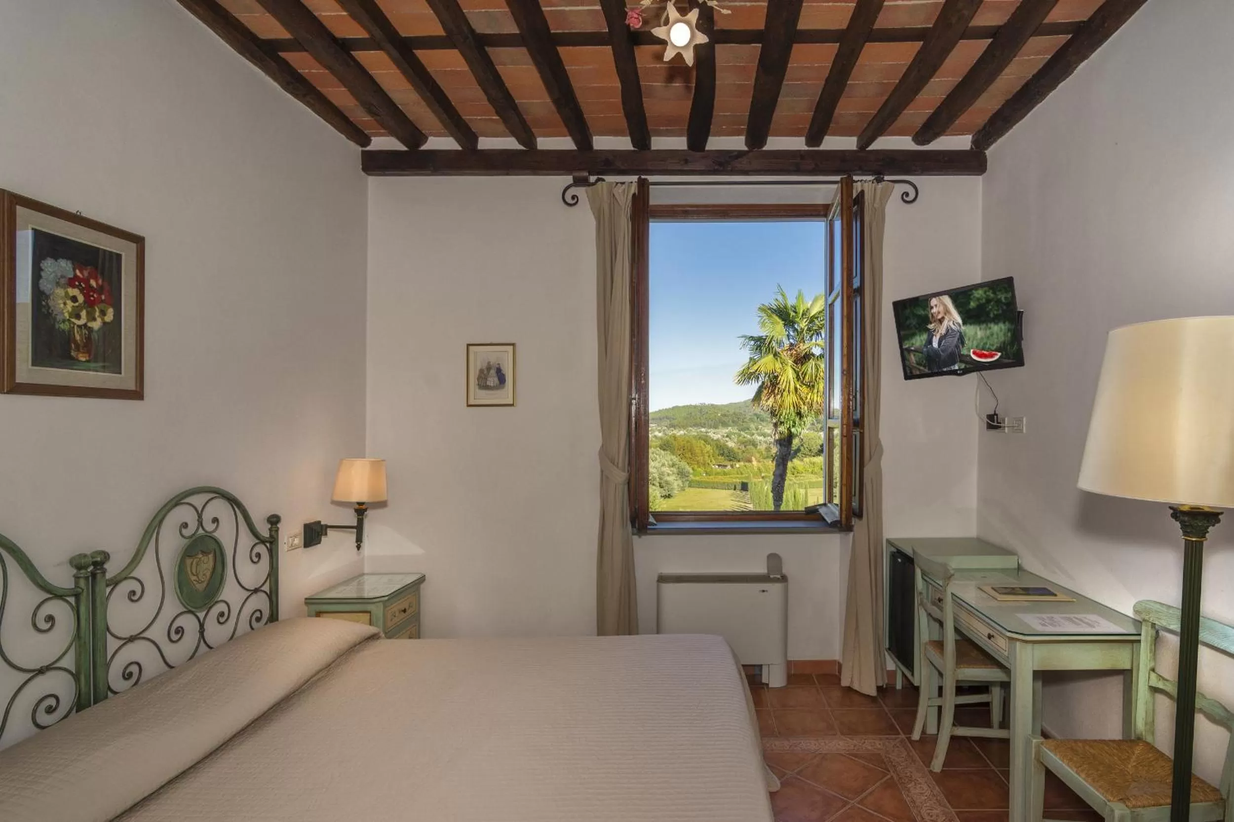 Photo of the whole room, Bed in Hotel Villa Cheli