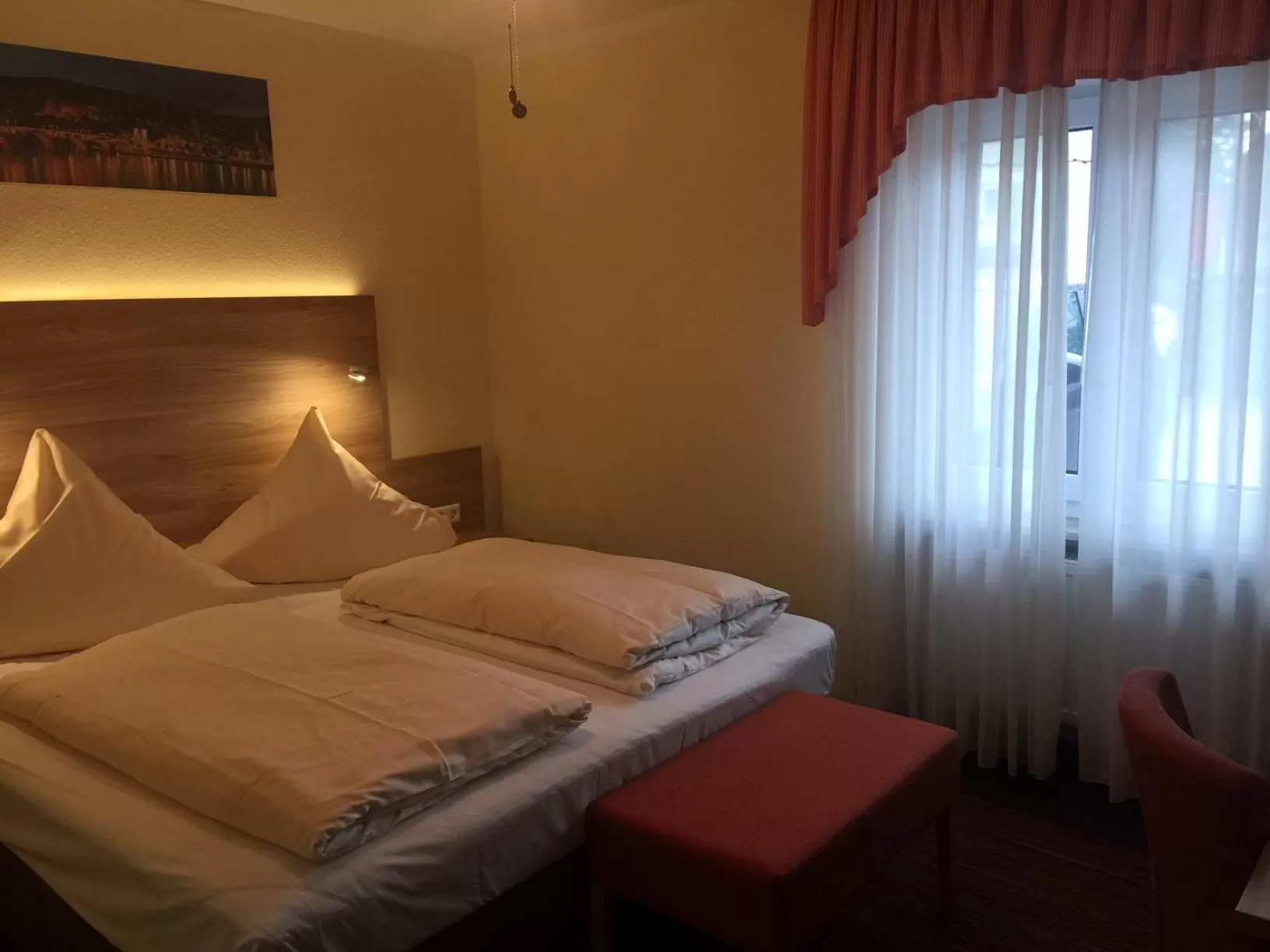 Decorative detail, Bed in Hotel Rose Heidelberg inklusive Frühstück, Saunanutzung und Parkplätze nach Verfügbarkeit