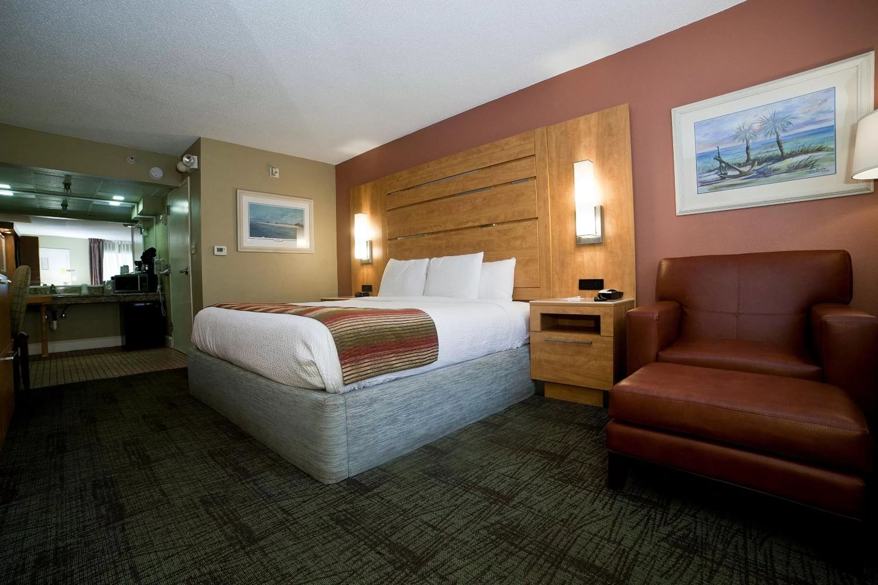 Bedroom, Bed in DeSoto Beach Hotel