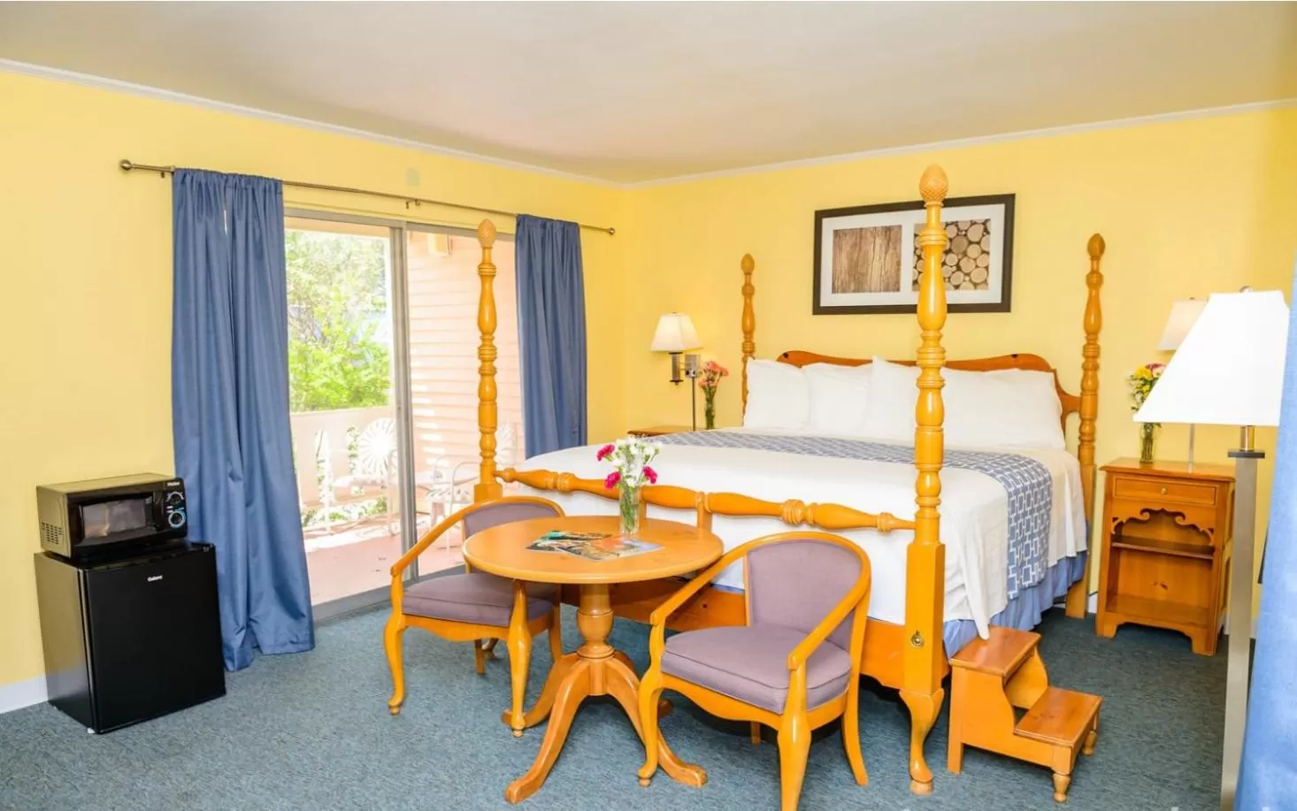 Bedroom in Land O Nod Inn