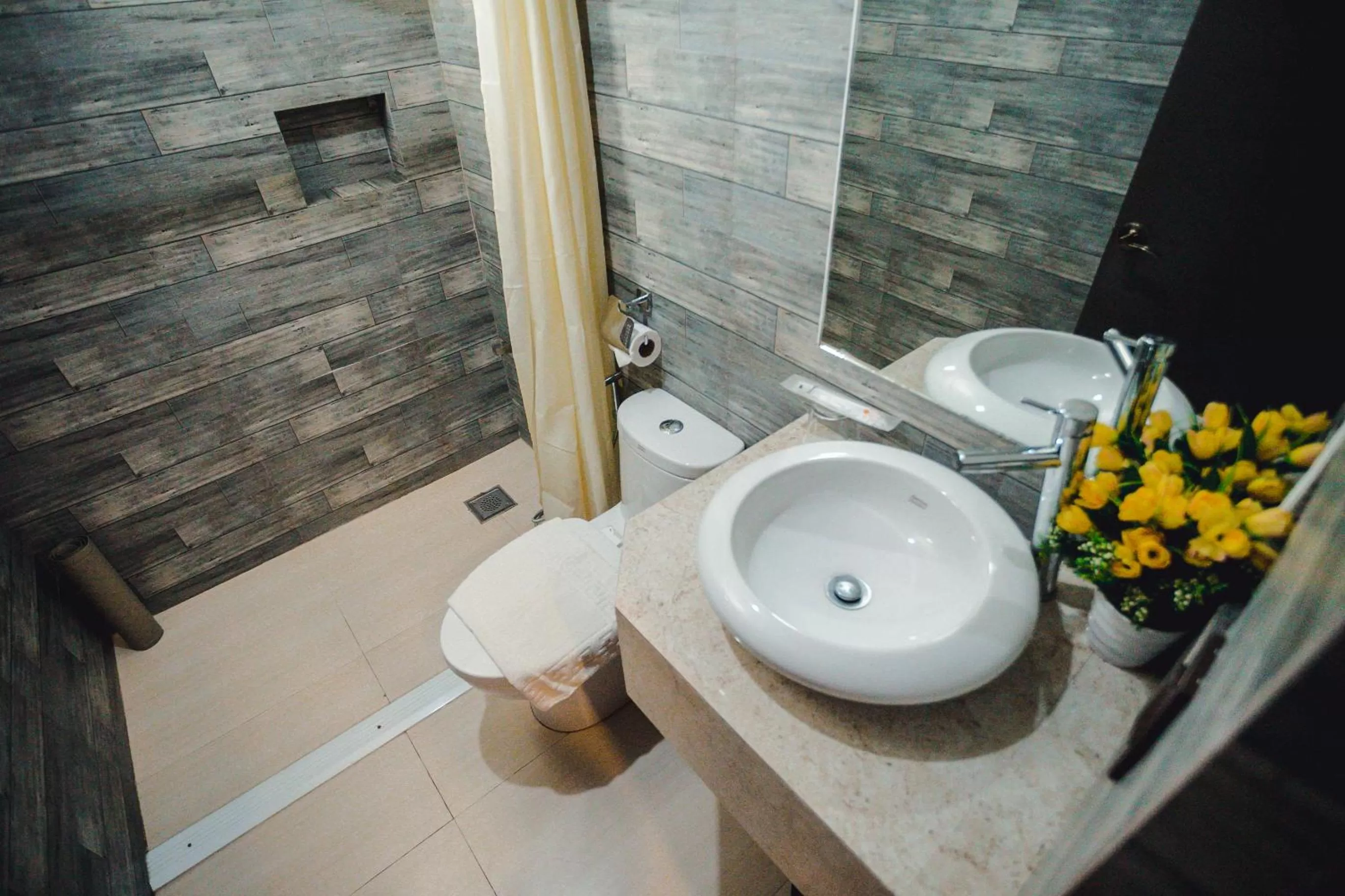 Toilet in Butuan Grand Palace Hotel