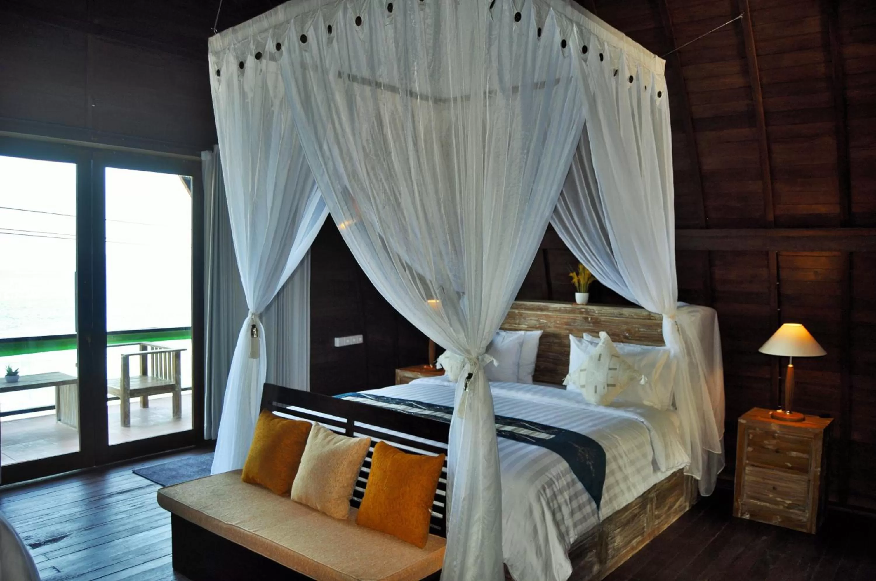 Balcony/Terrace, Bed in Ocean Terrace Suite And Spa Luxury