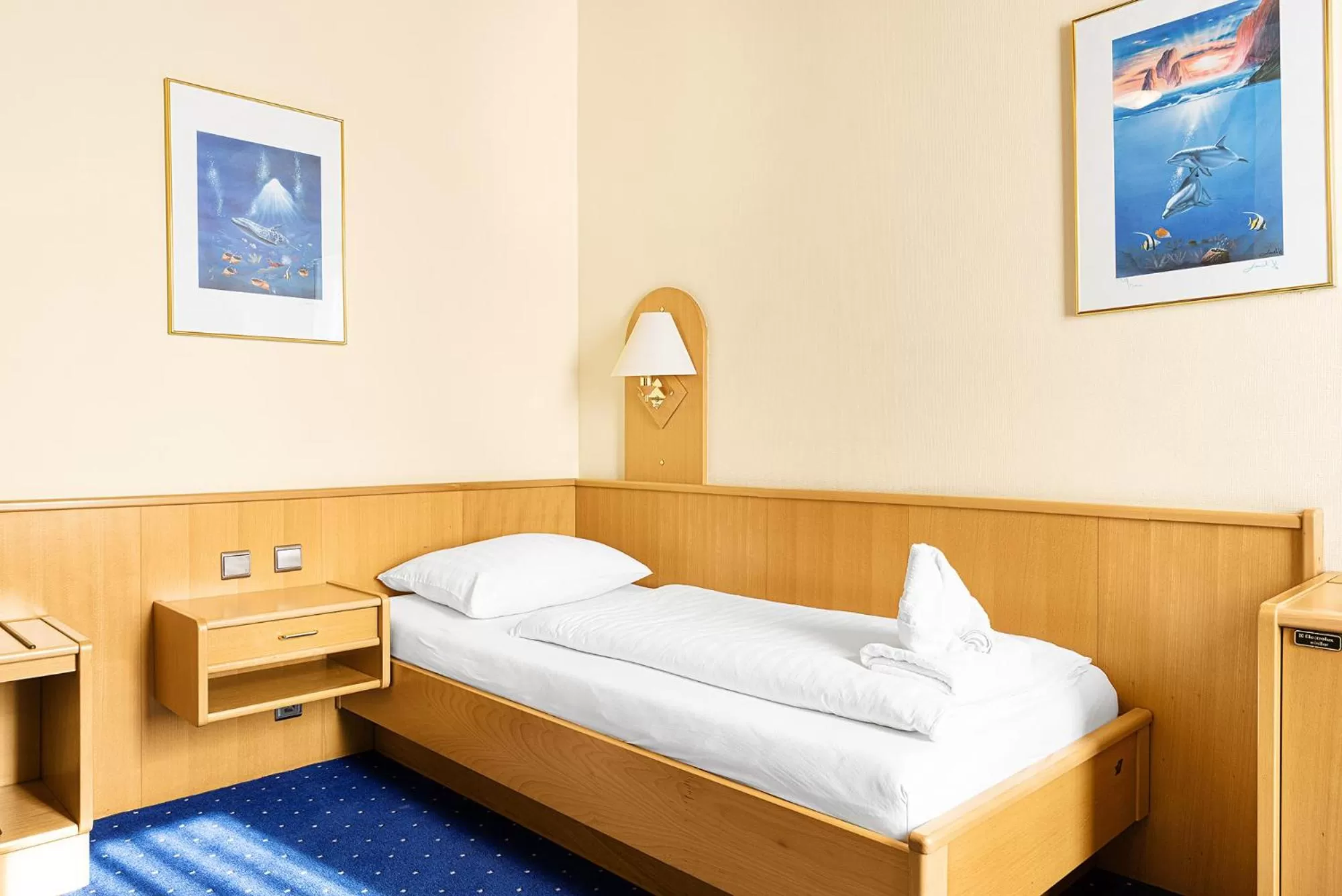 Photo of the whole room, Bed in Hotel-Pension Wild