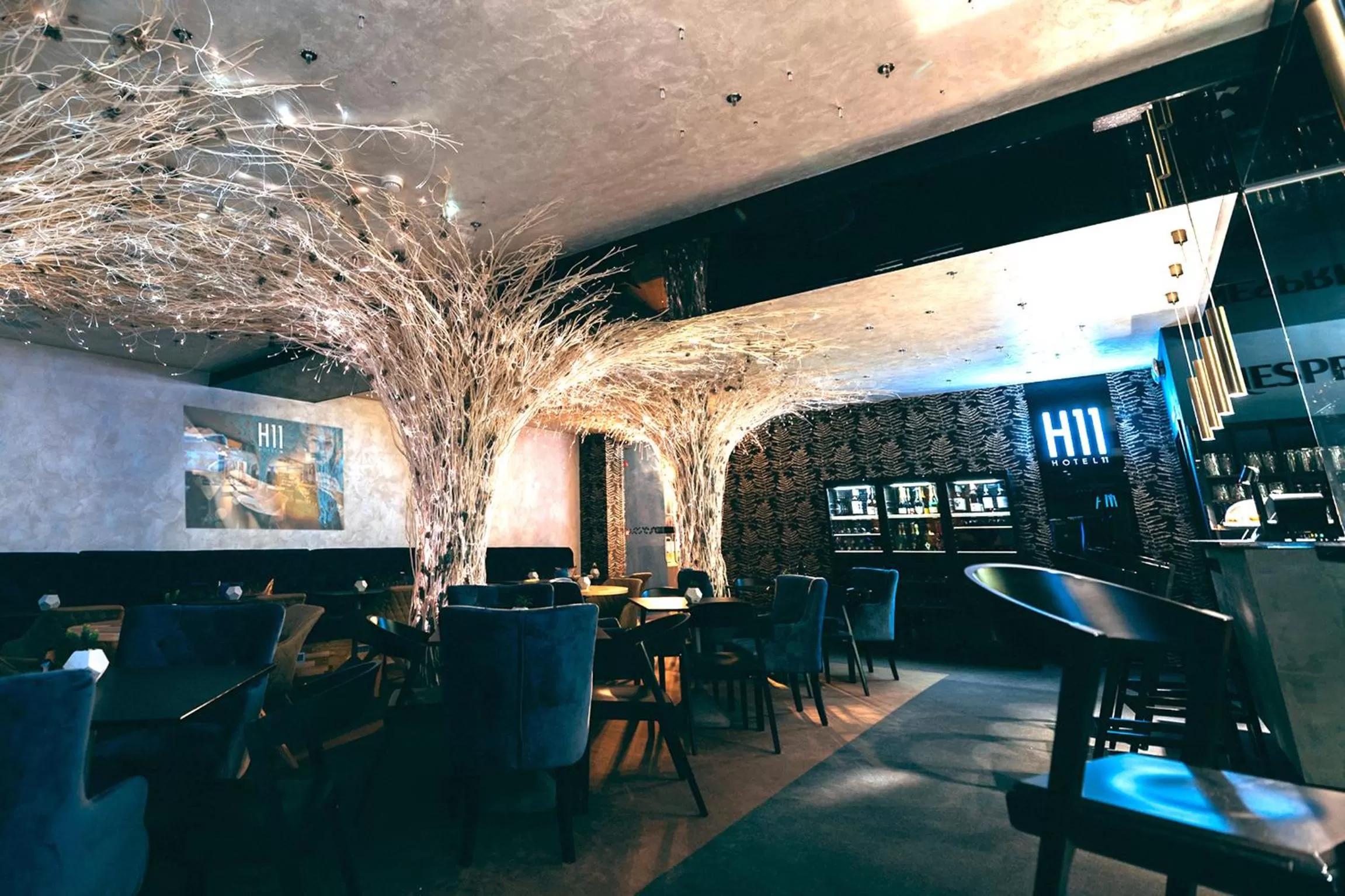 Lounge or bar in BOUTIQUE HOTEL11 with rooftop SPA