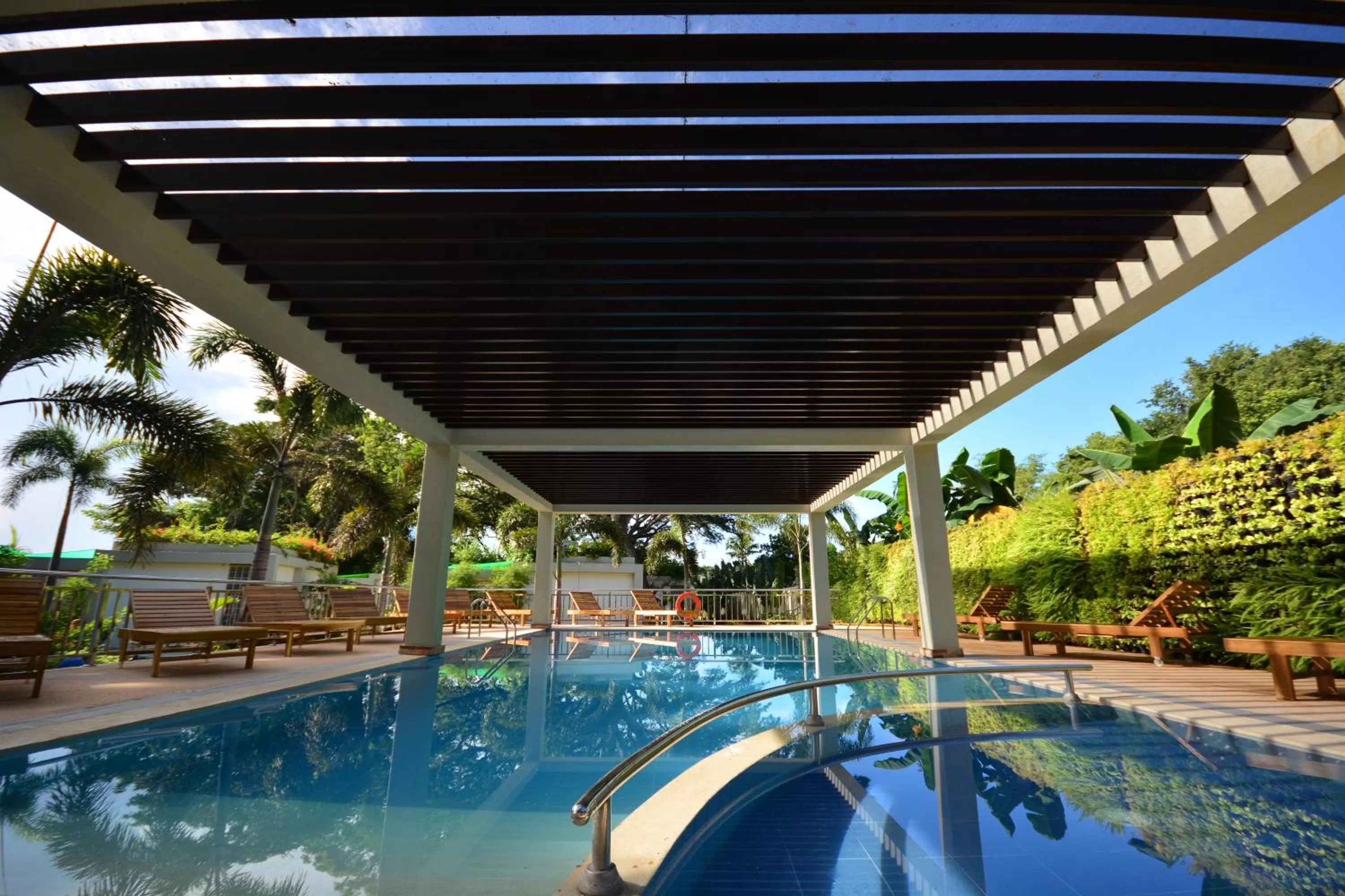 Swimming pool in Munting Paraiso
