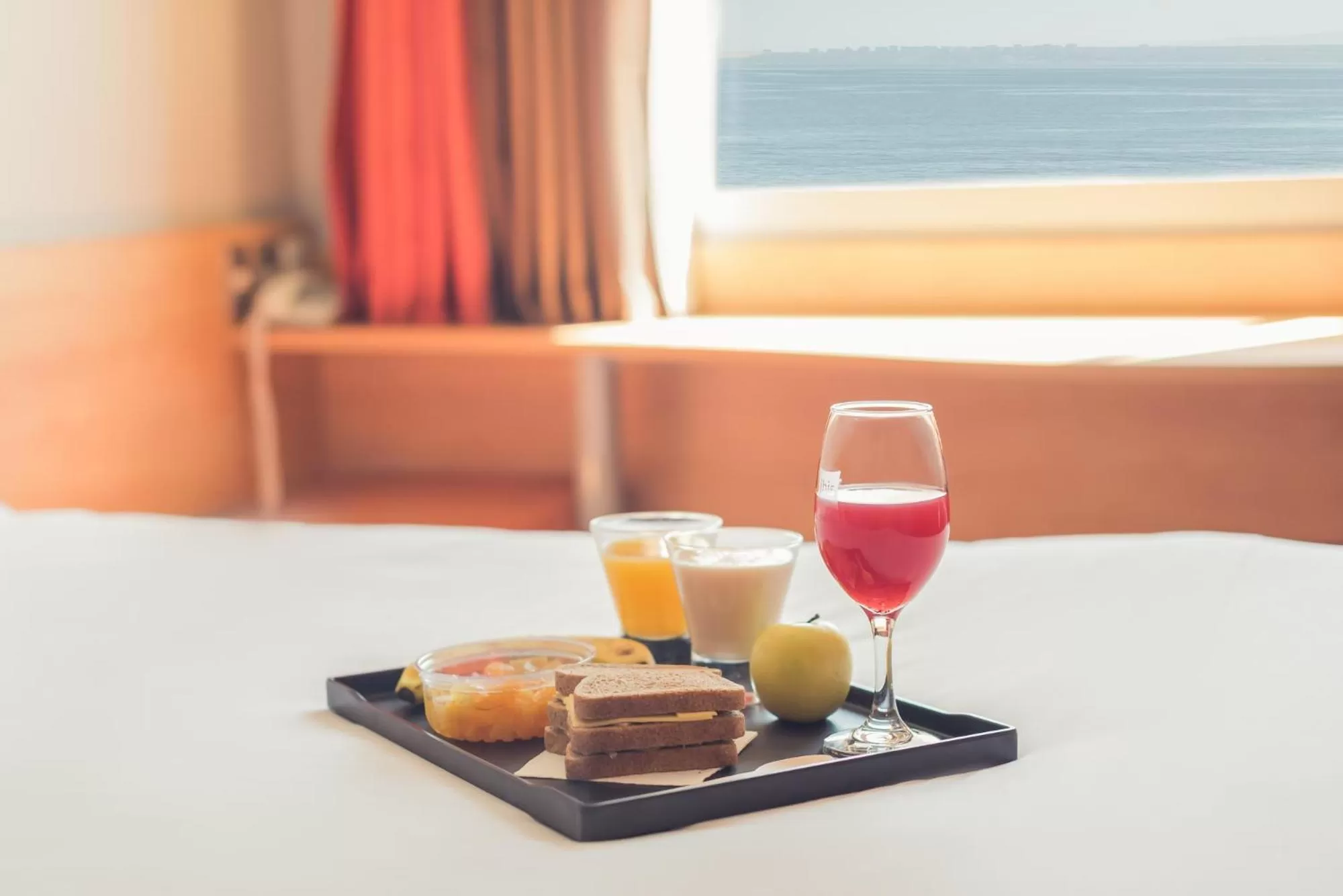 Food in ibis Valparaiso