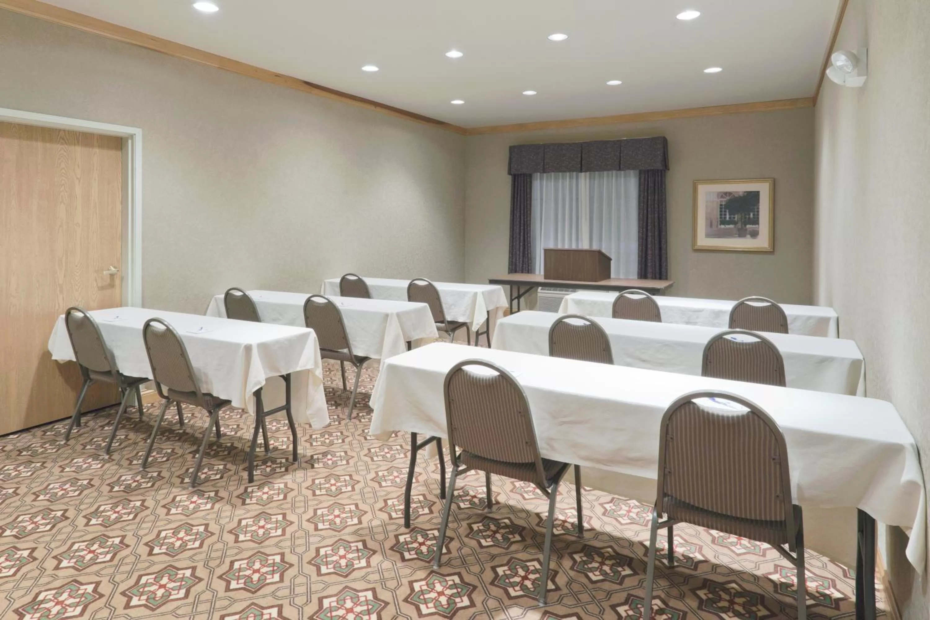 Meeting/conference room in Holiday Inn Express Greensburg by IHG
