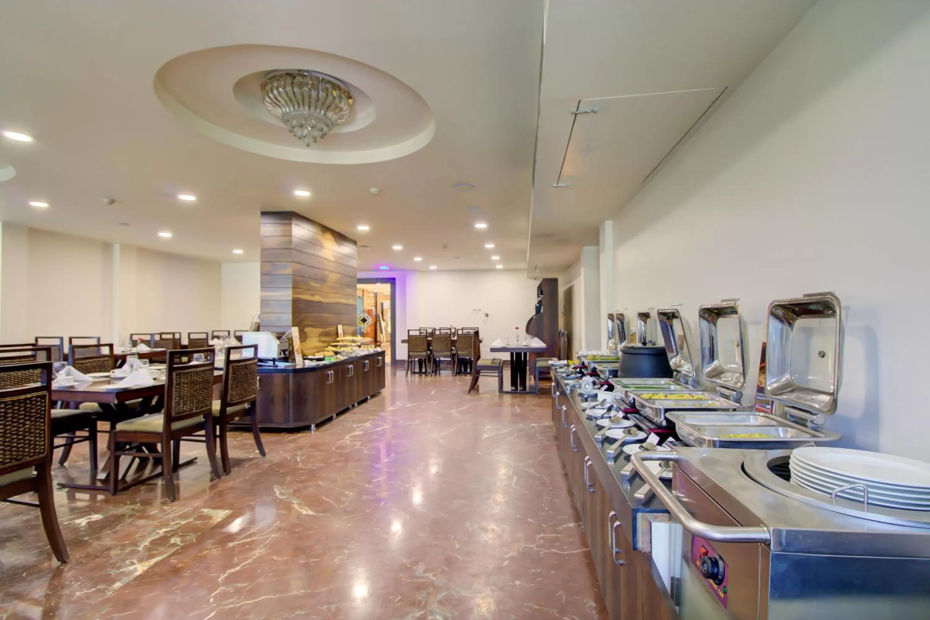 Restaurant/places to eat in Cygnett Inn Trendz