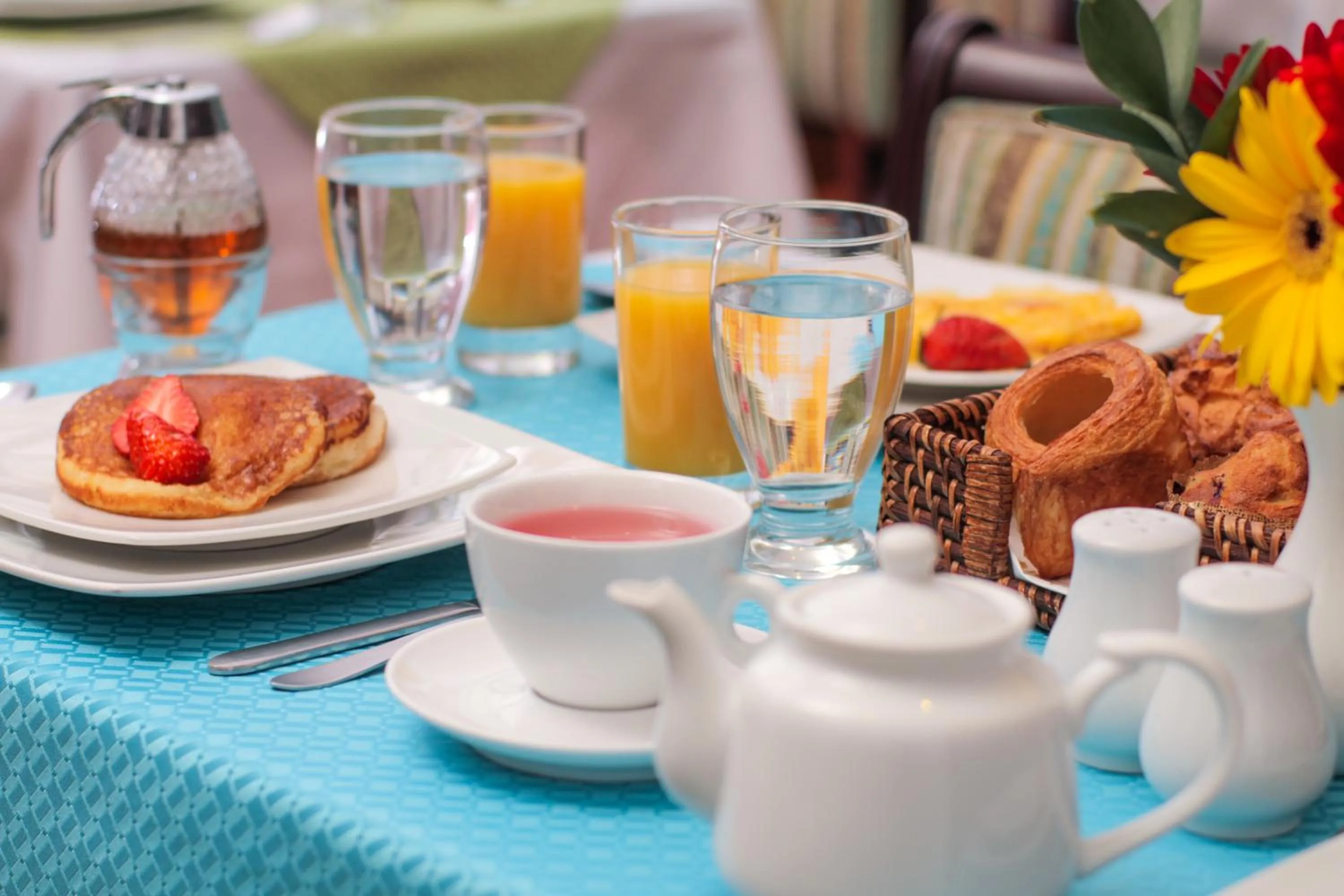 Food and drinks in Matisse Hotel