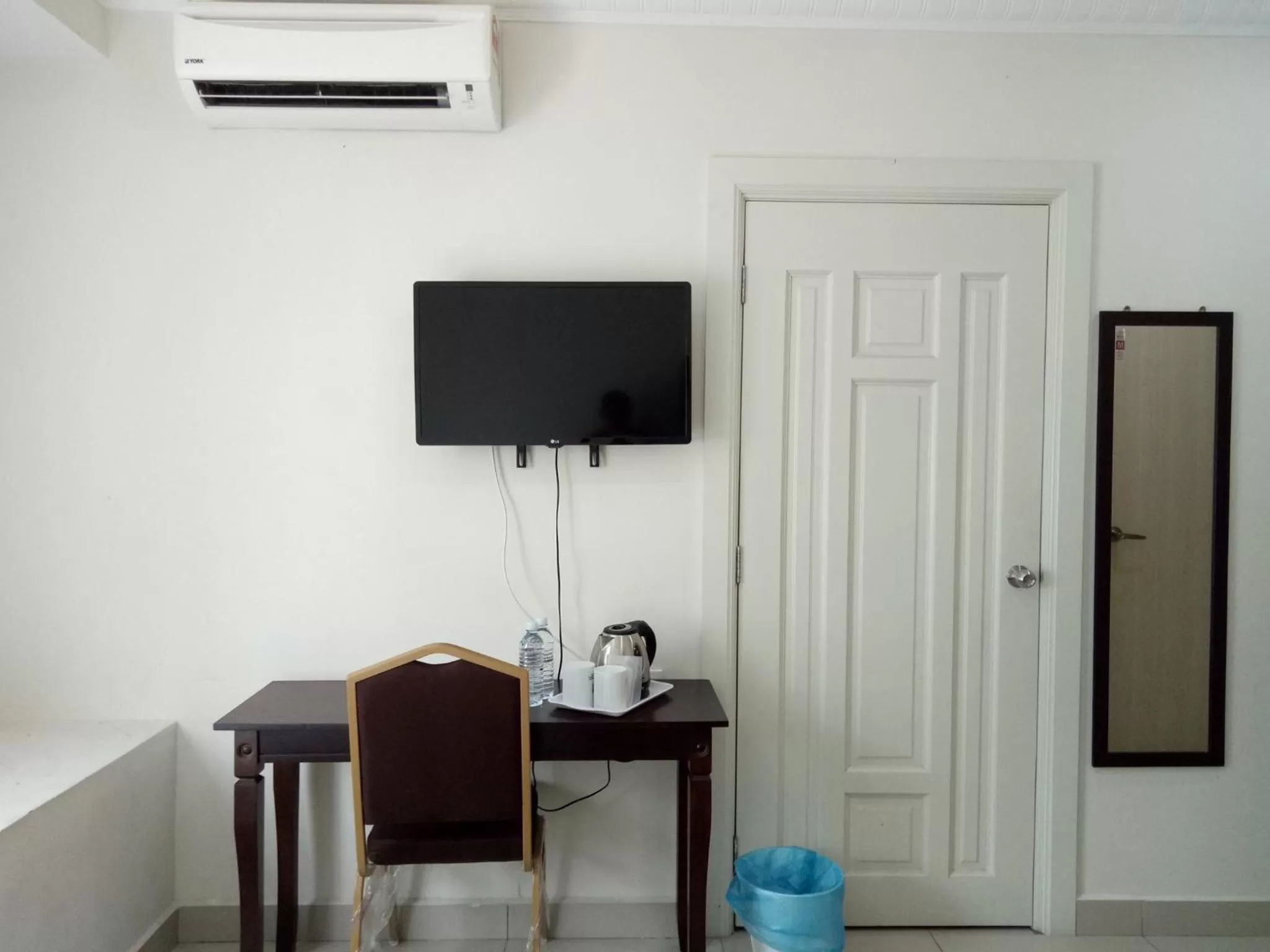 TV and multimedia in Hotel Mutiara KGMMB, Melaka