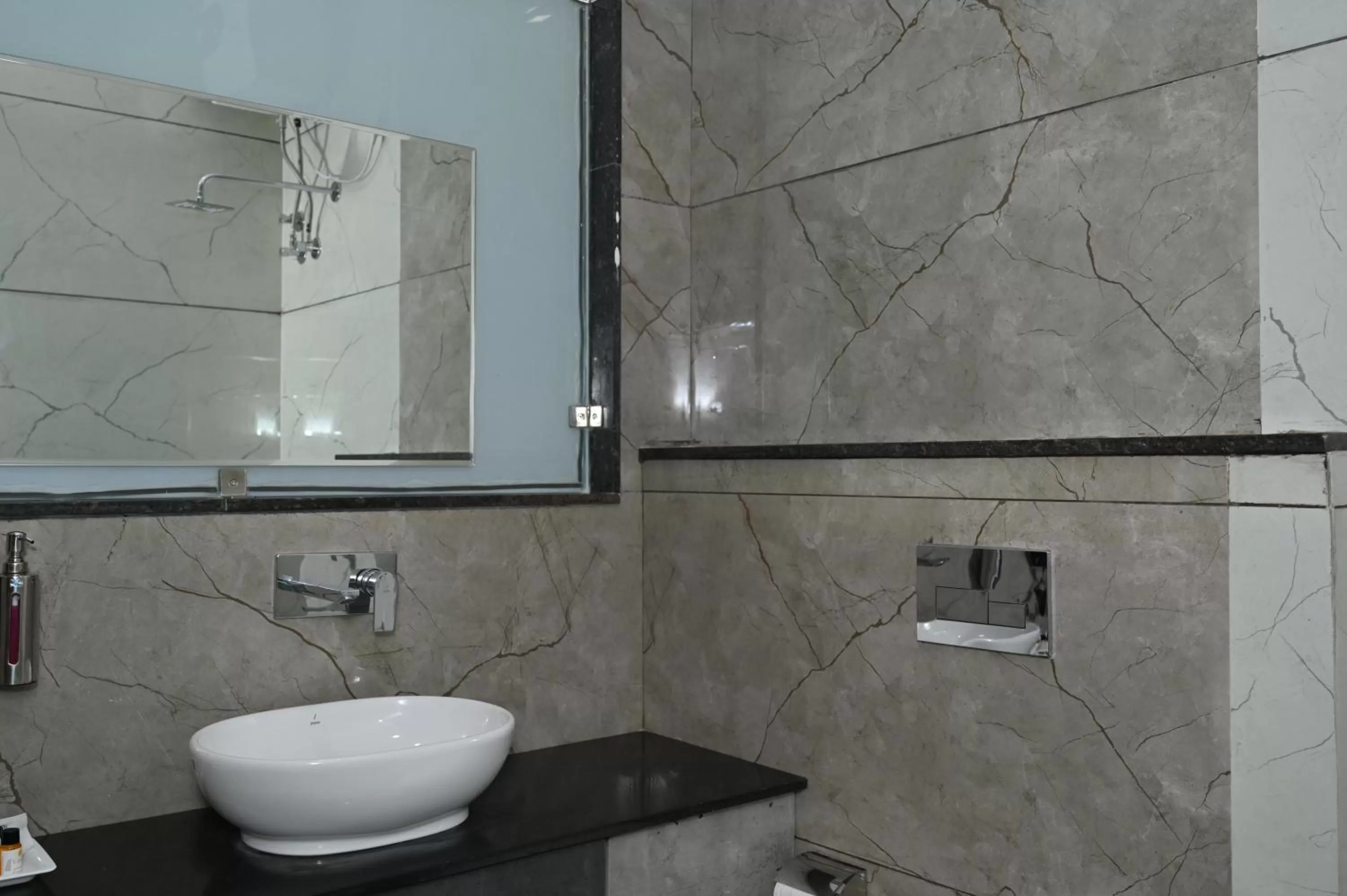 Bathroom in Hotel Vasdaa Grand