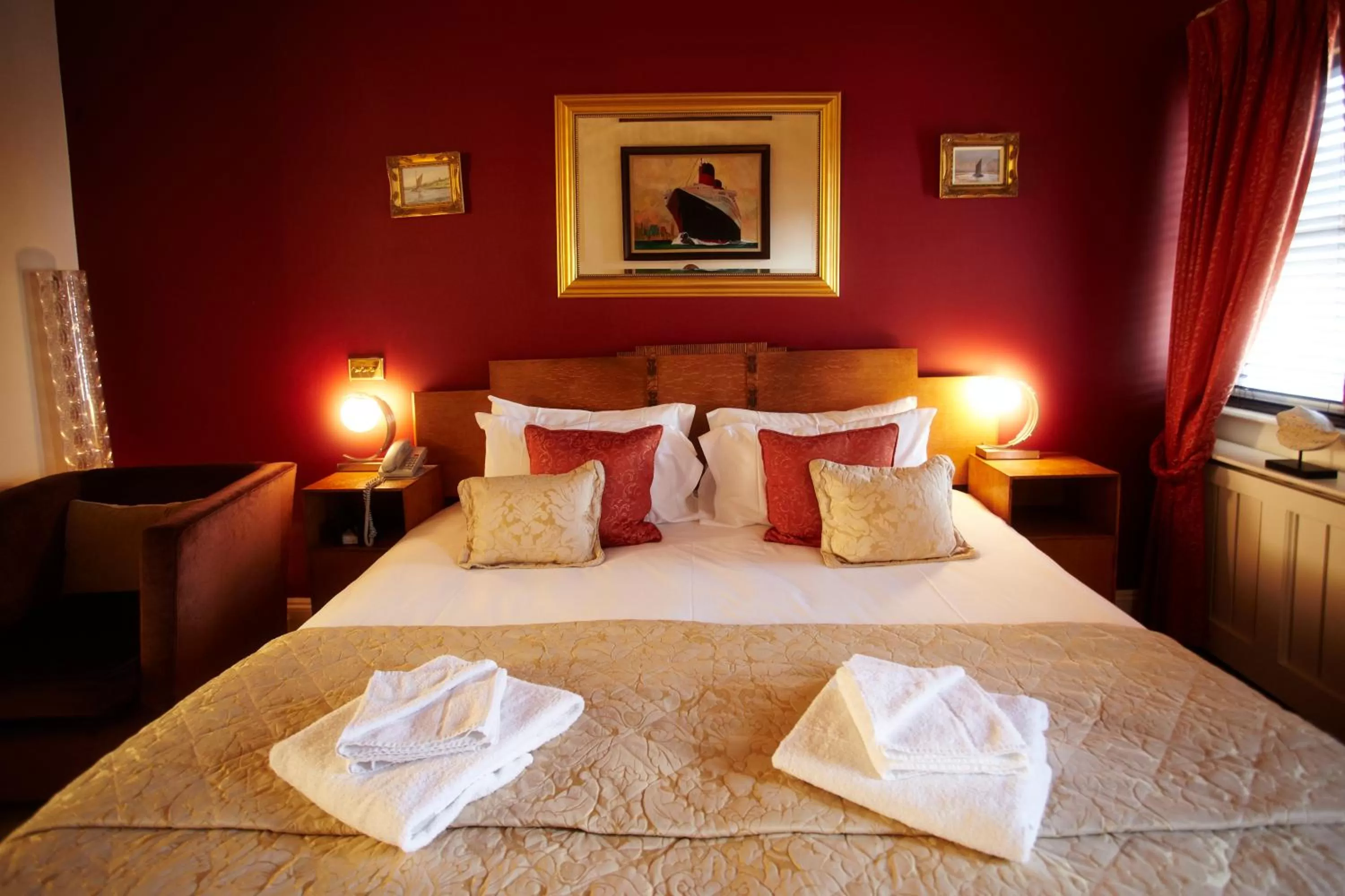 Bed in St Giles House