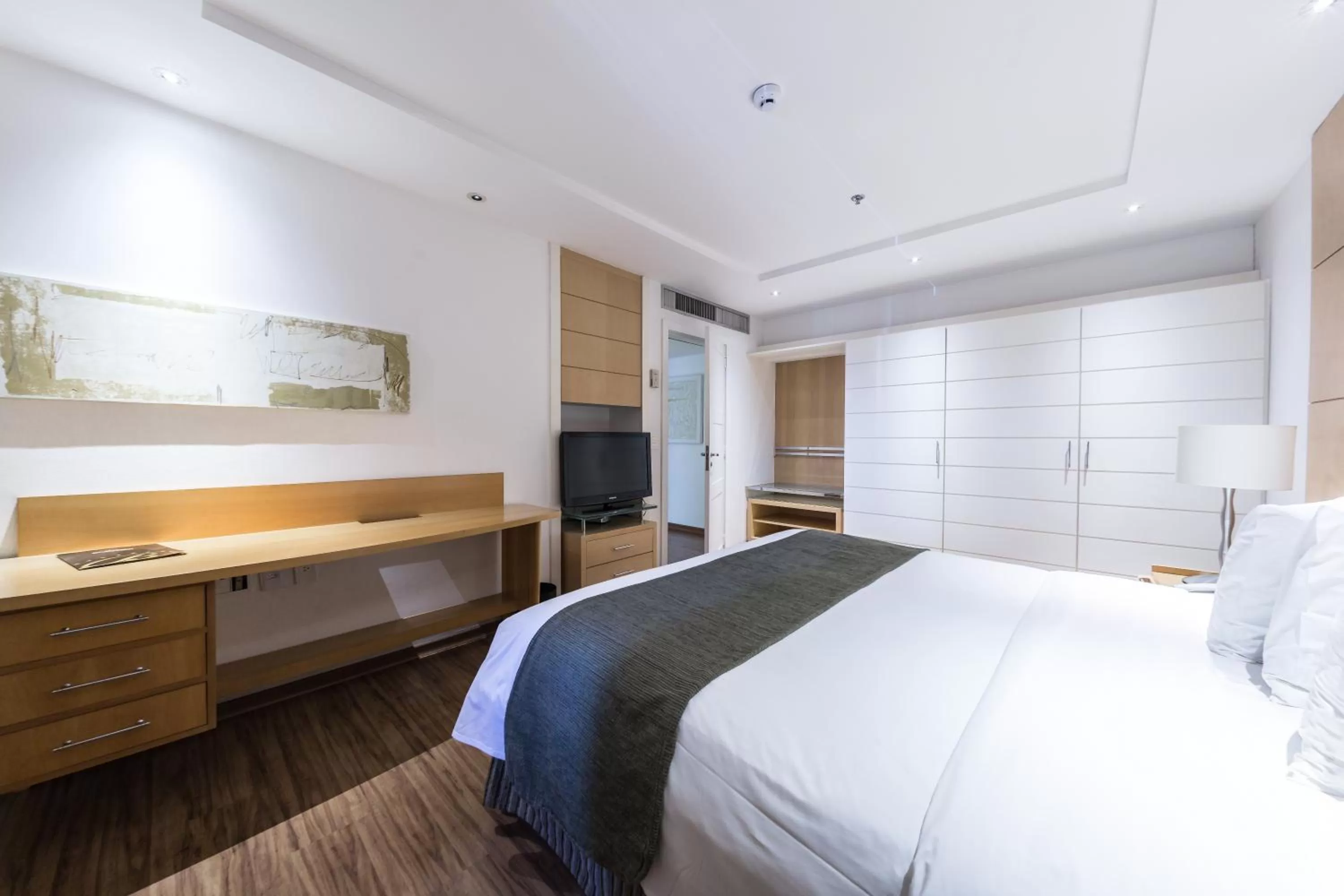 Bed in Grand Bittar Hotel