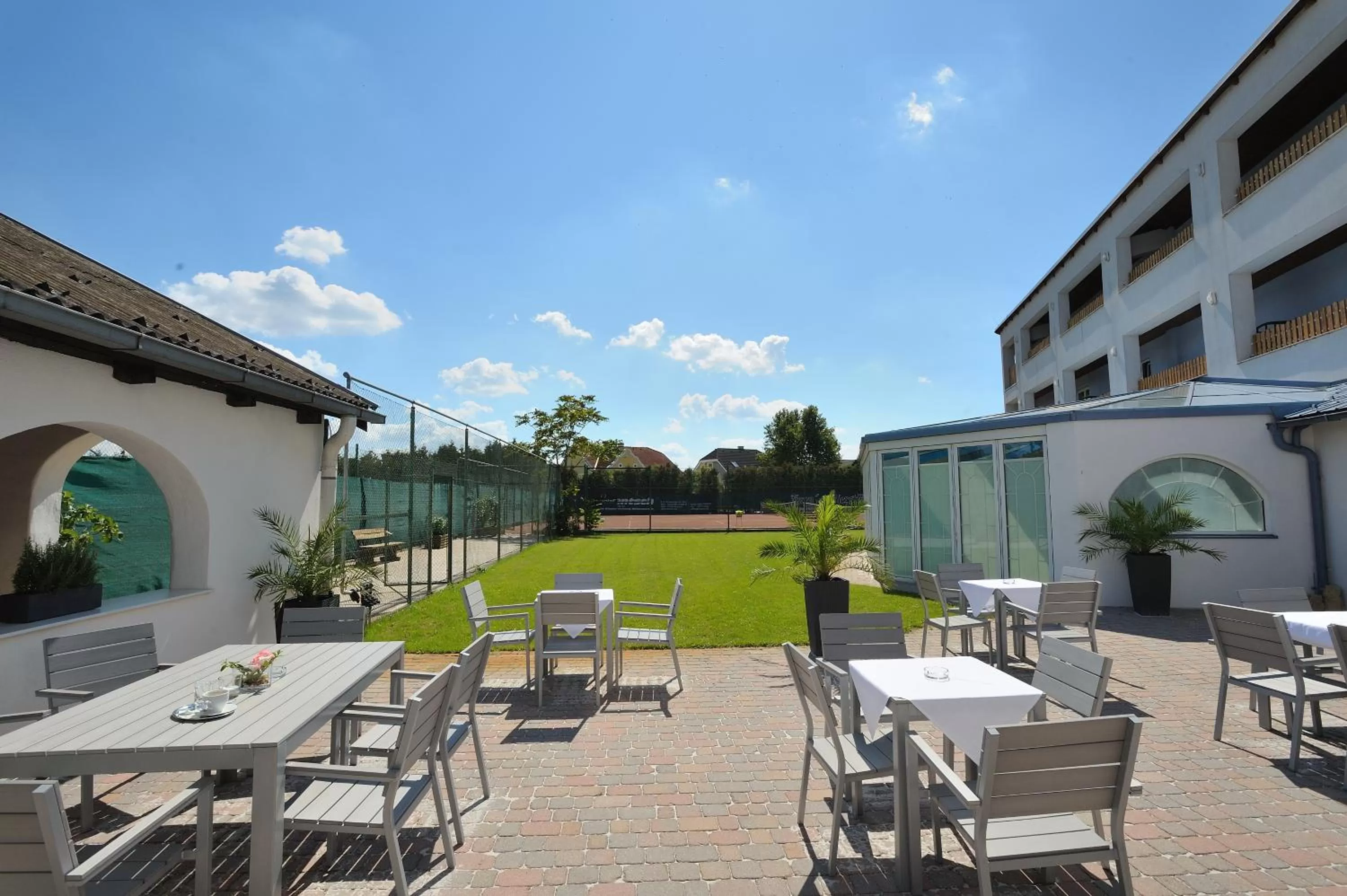 Garden view in Sporthotel Podersdorf