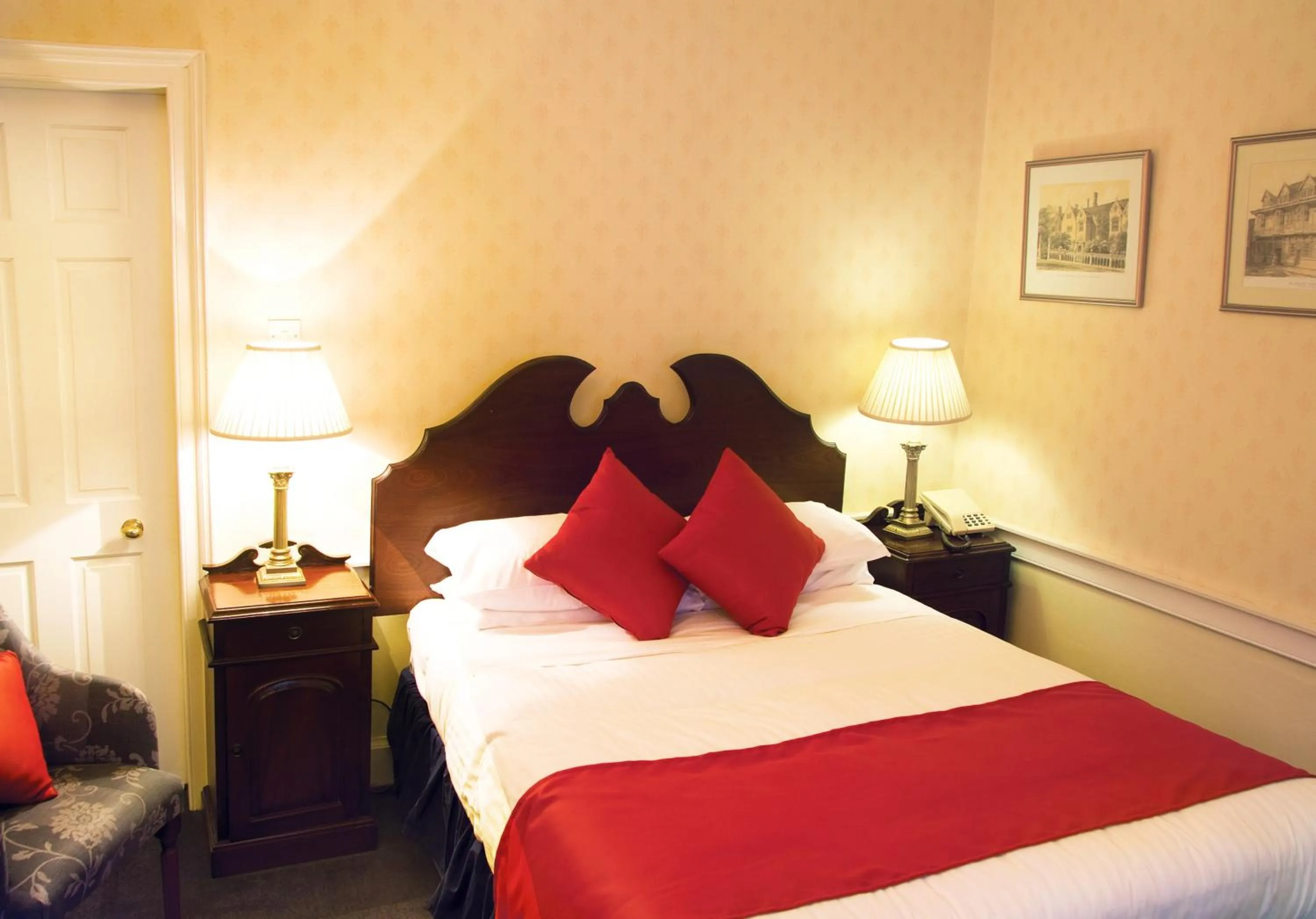 Bedroom, Bed in Royal Scots Club