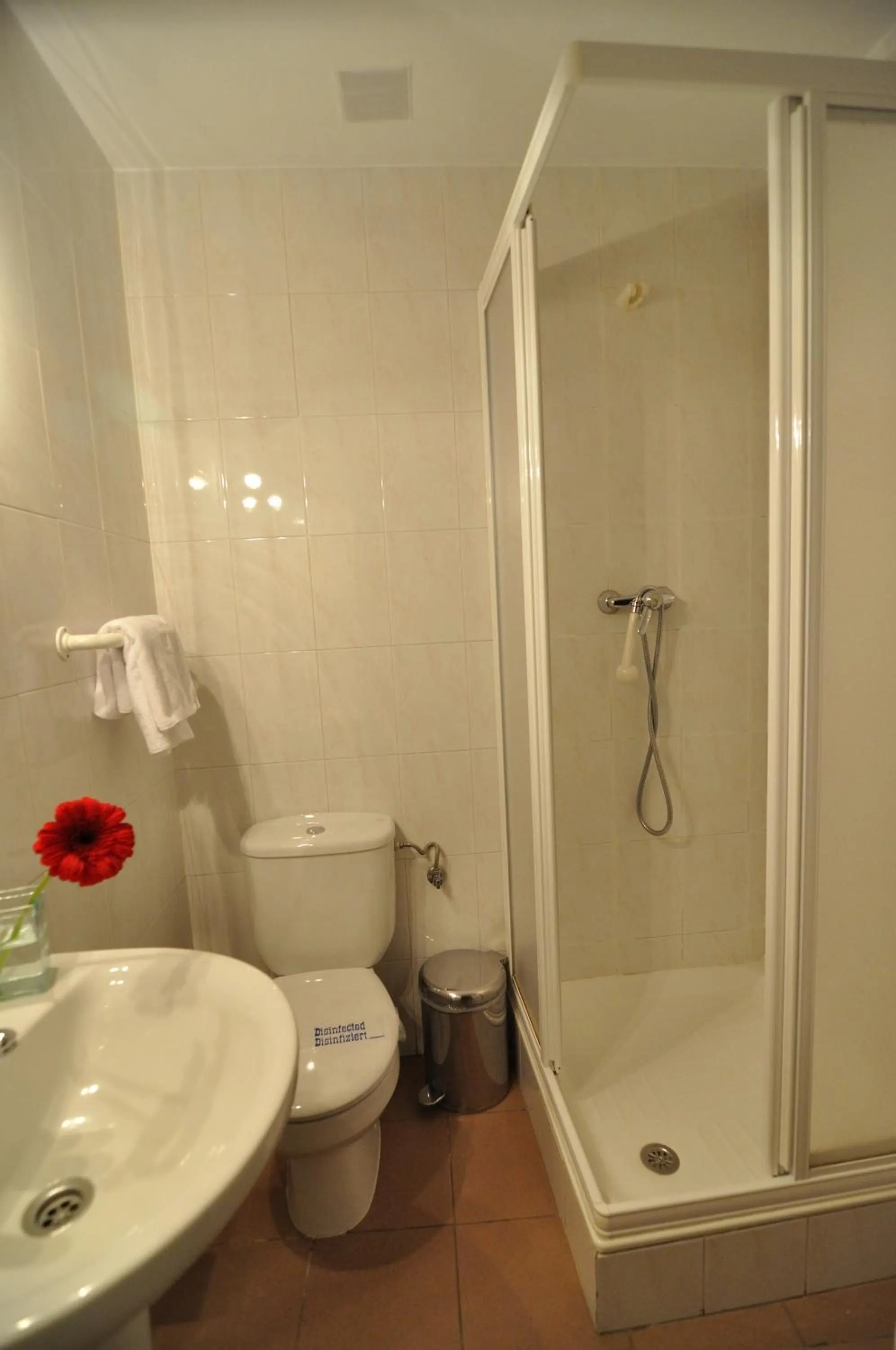 Bathroom in Hostal Ballesta