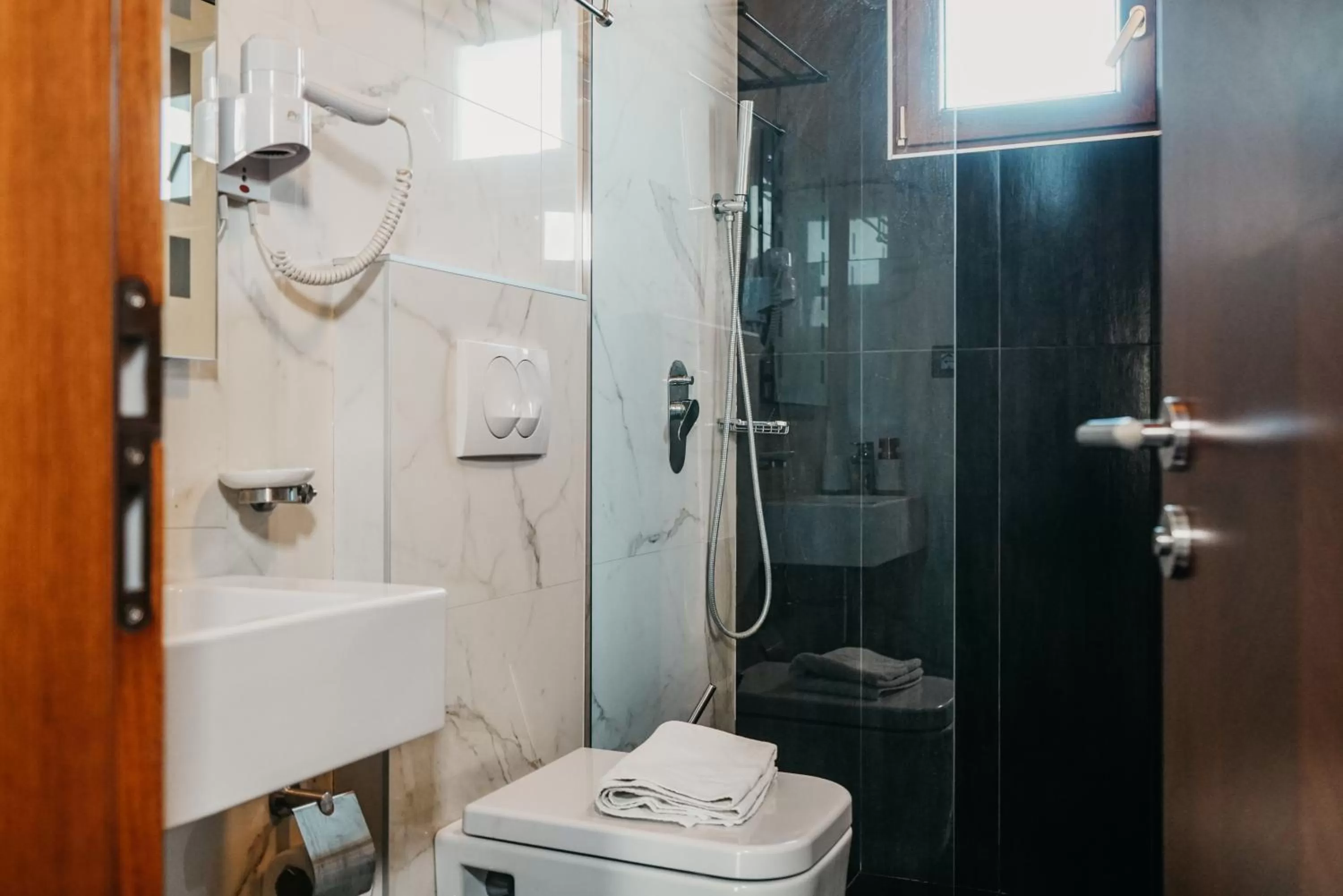 Shower in Center Hotel