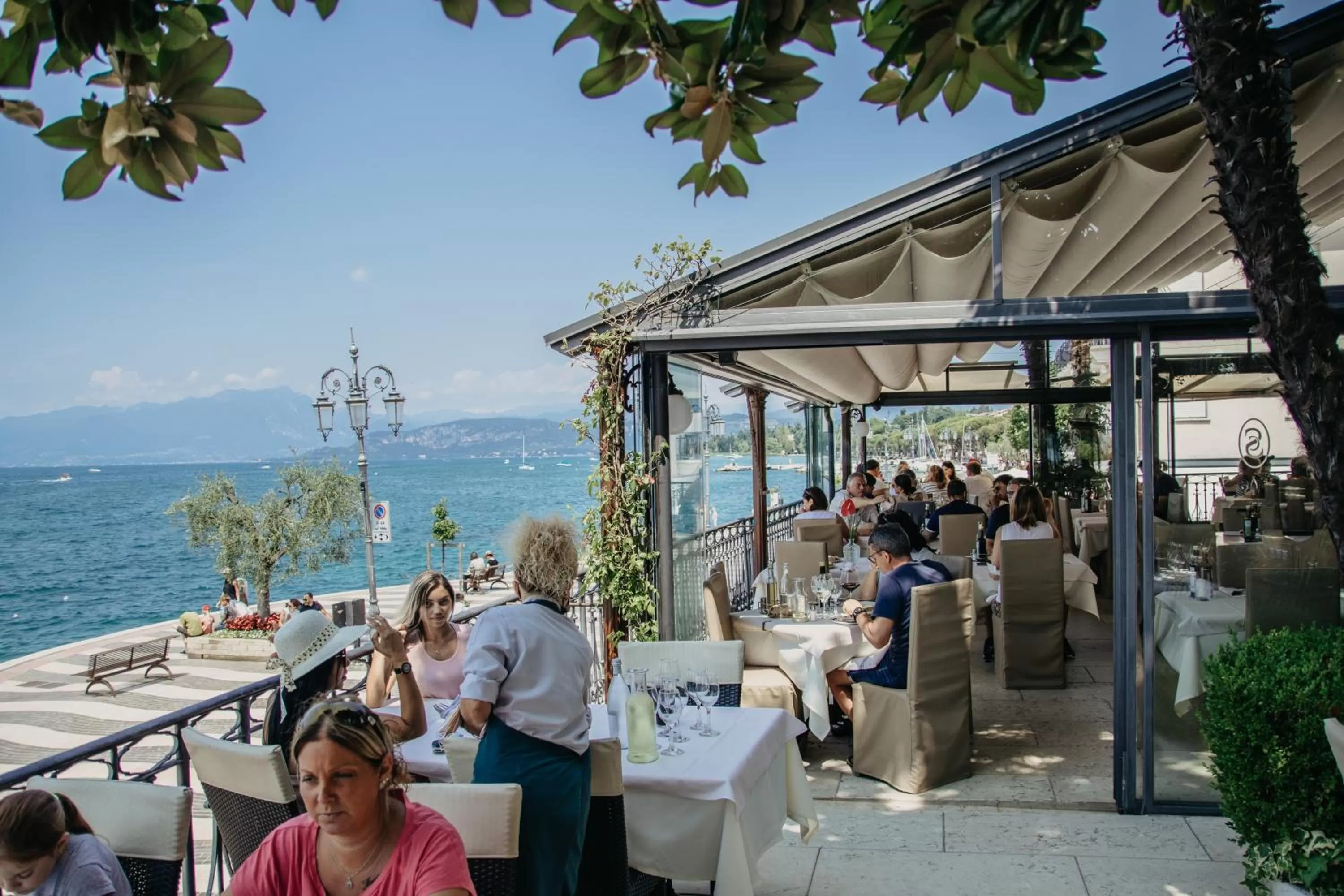 Restaurant/Places to Eat in Classique