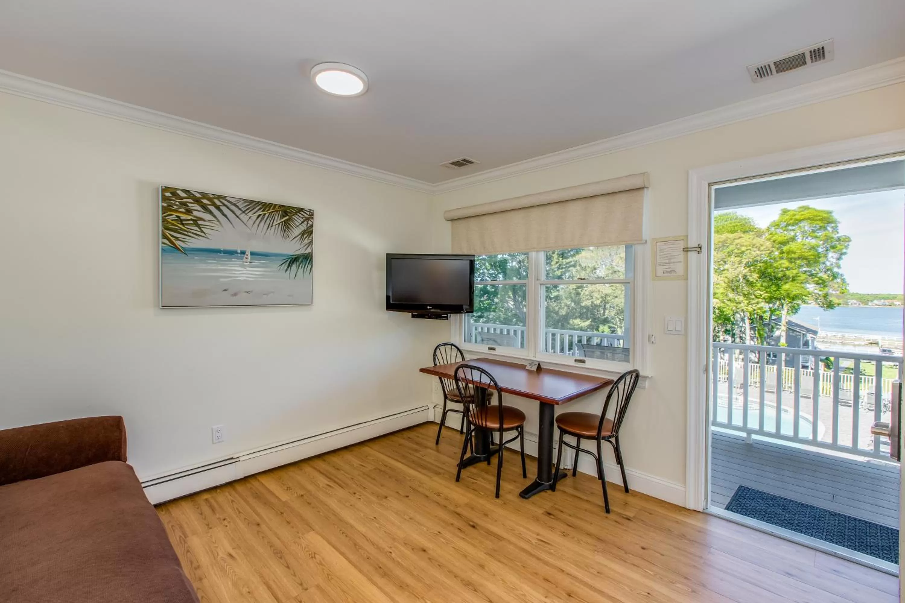 Colonial Shores Resort