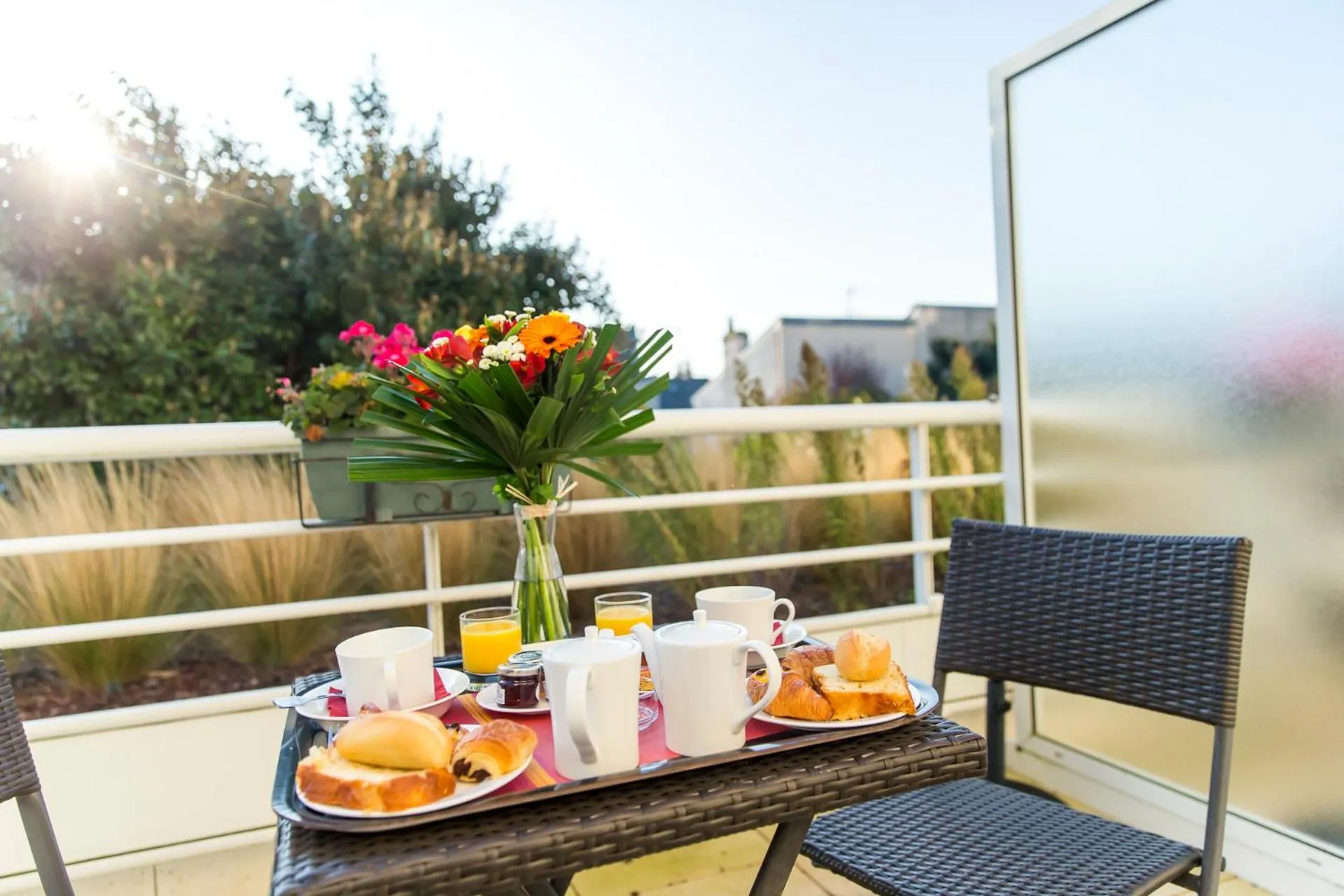 Garden view in Almoria Hôtel & SPA