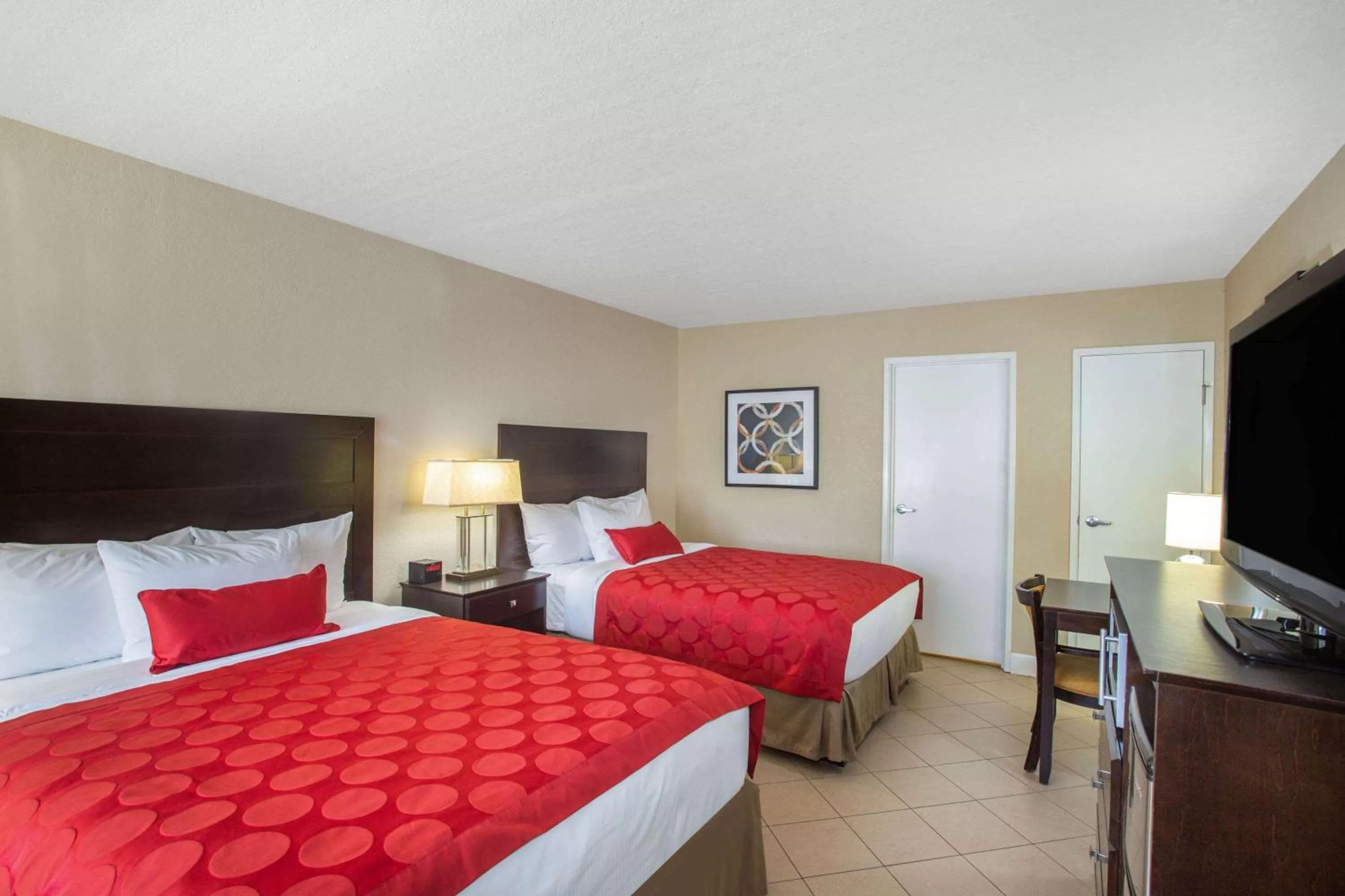 Photo of the whole room, Bed in Ramada by Wyndham Venice Hotel Venezia