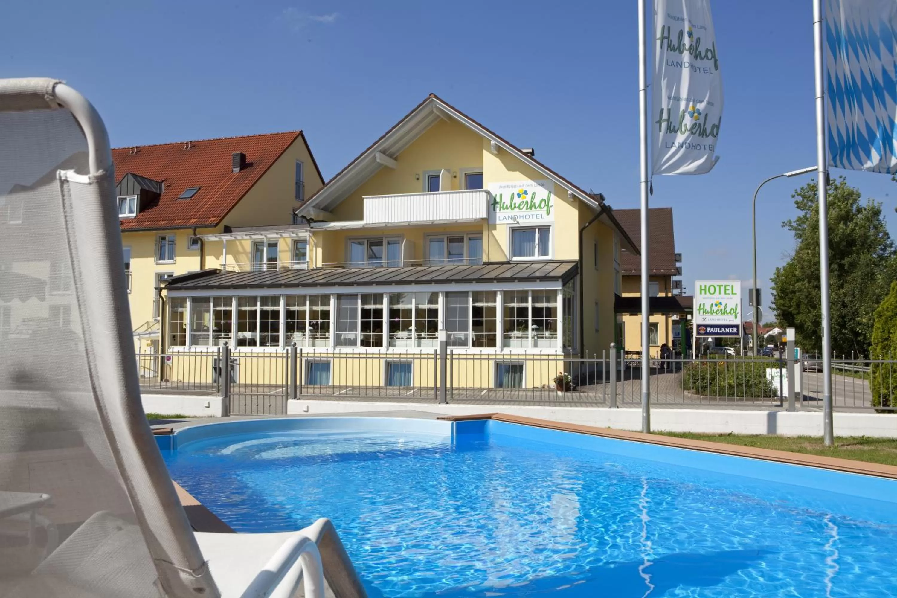 Facade/entrance in Landhotel-Restaurant Huberhof Allershausen