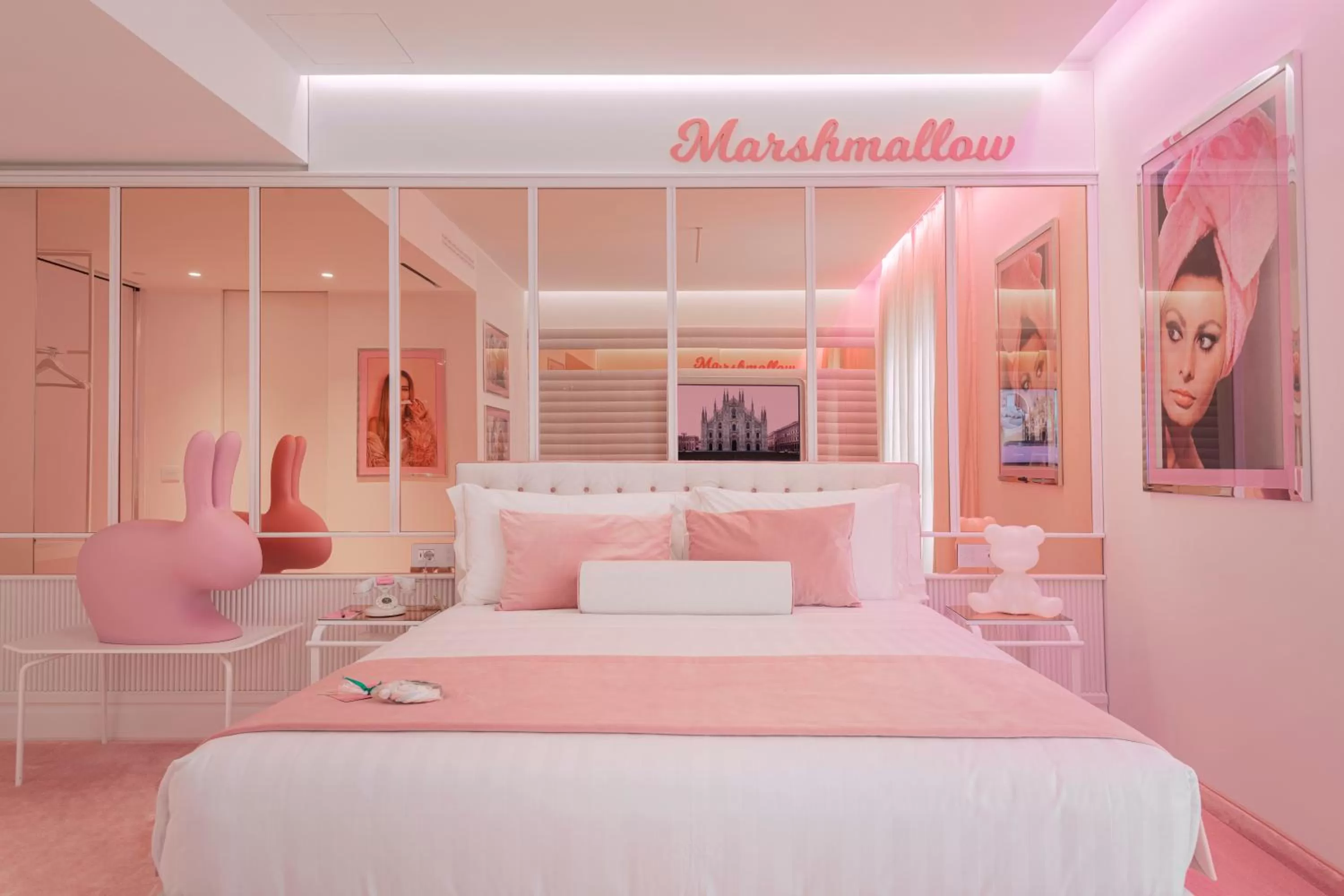 Bed in ODSweet Duomo Milano Hotel