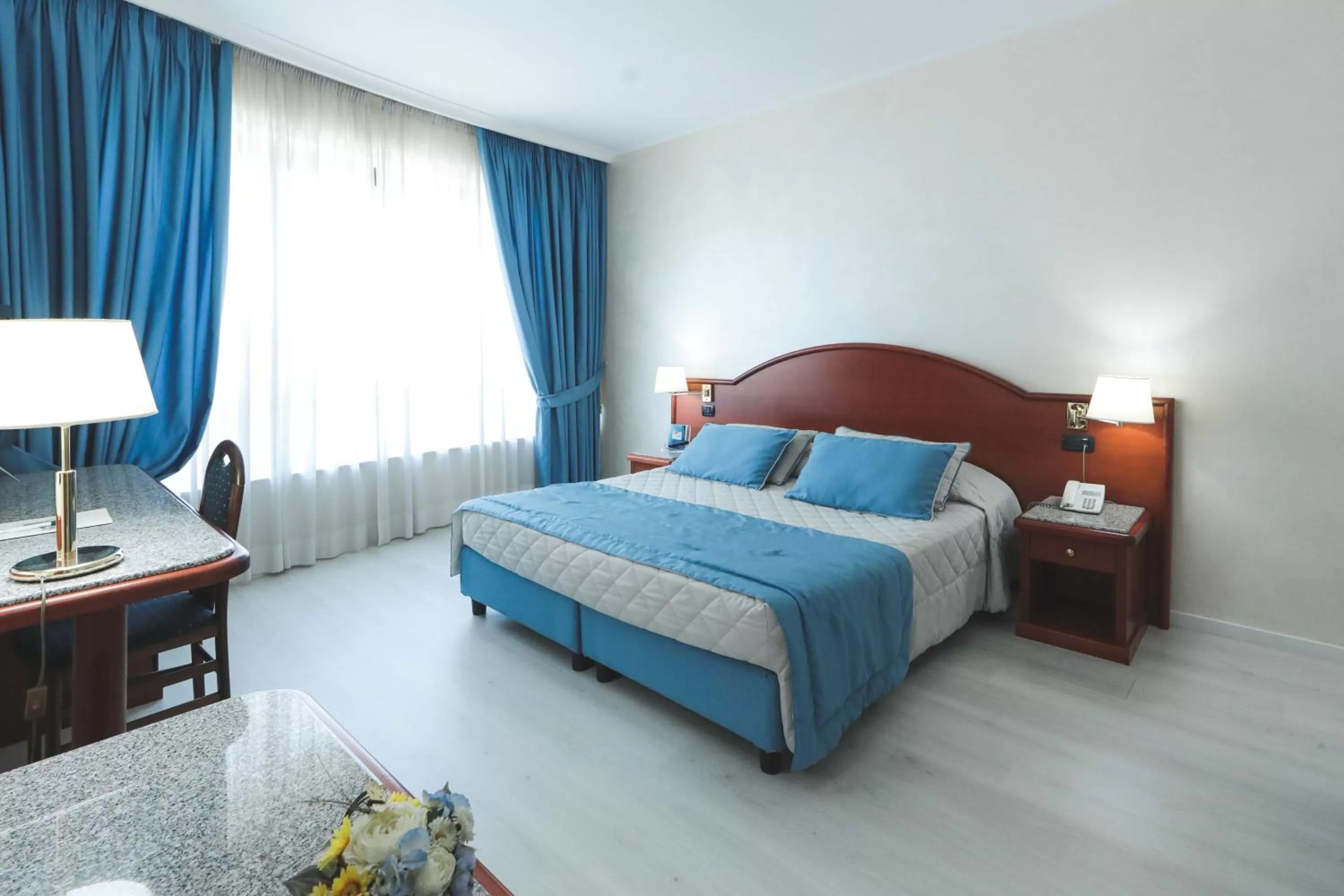 Bed in Edra Palace Hotel & Ristorante