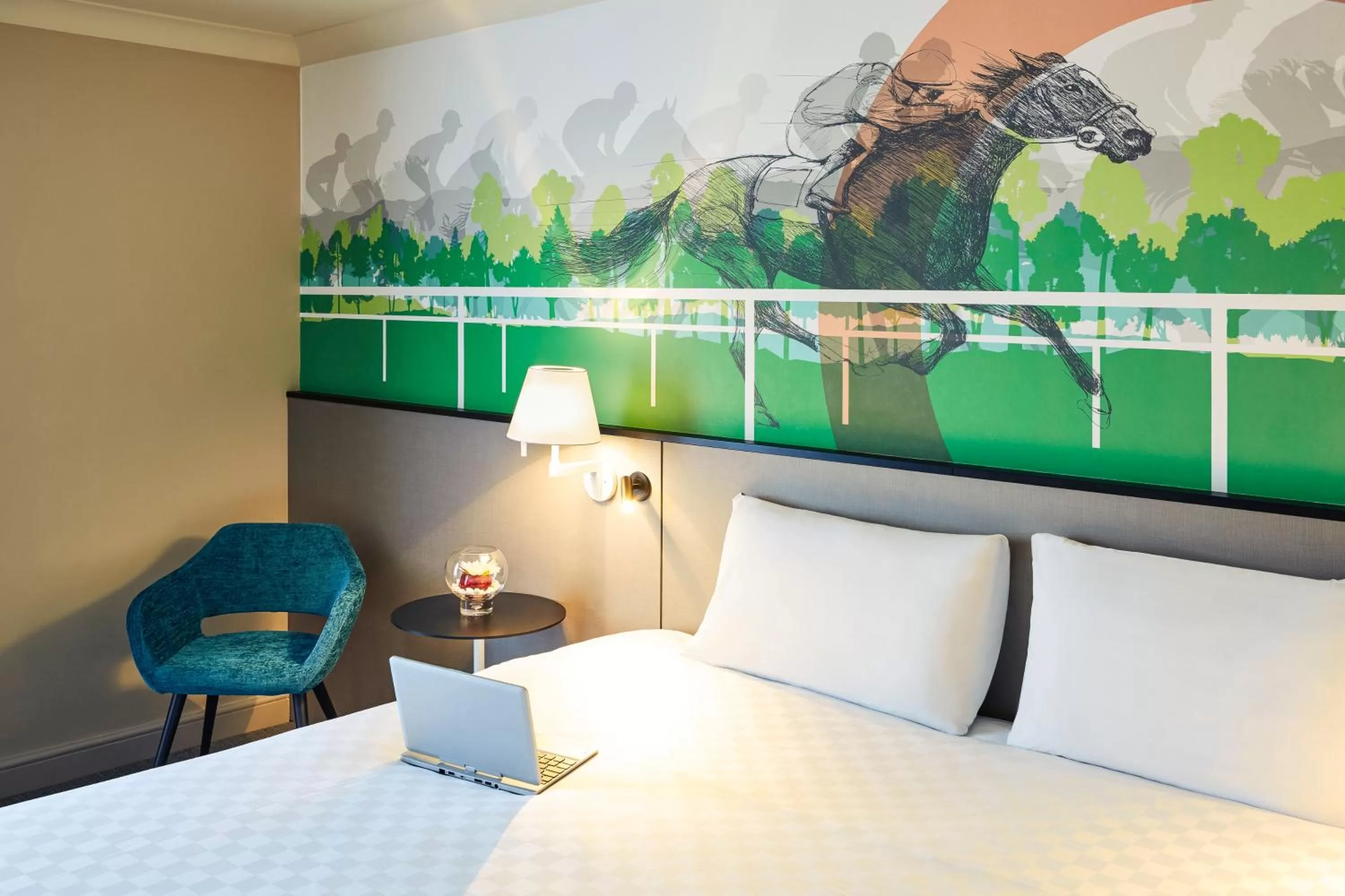 Bedroom, Bed in Mercure Haydock Hotel