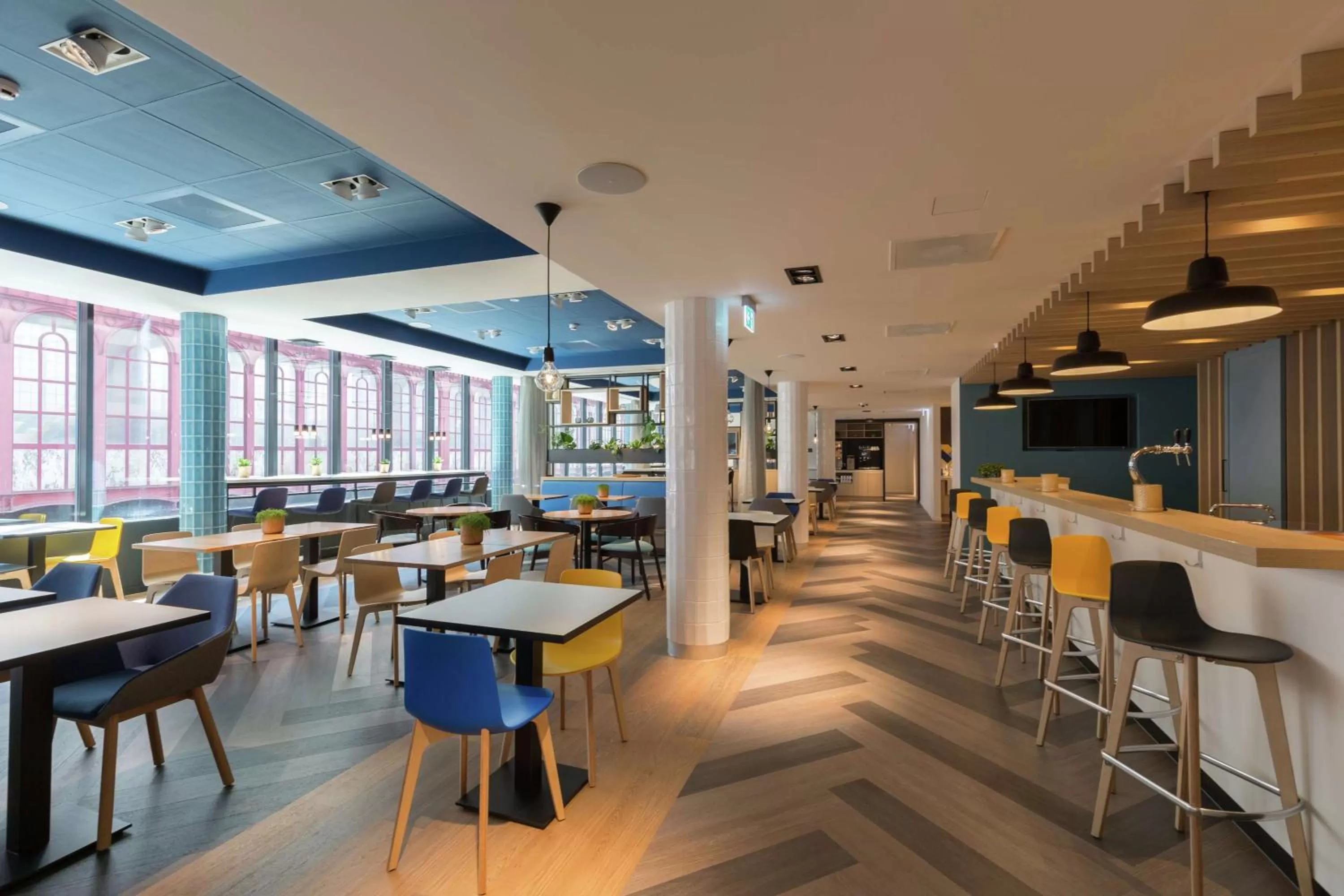 Lounge or bar in Hampton By Hilton Antwerp Central Station