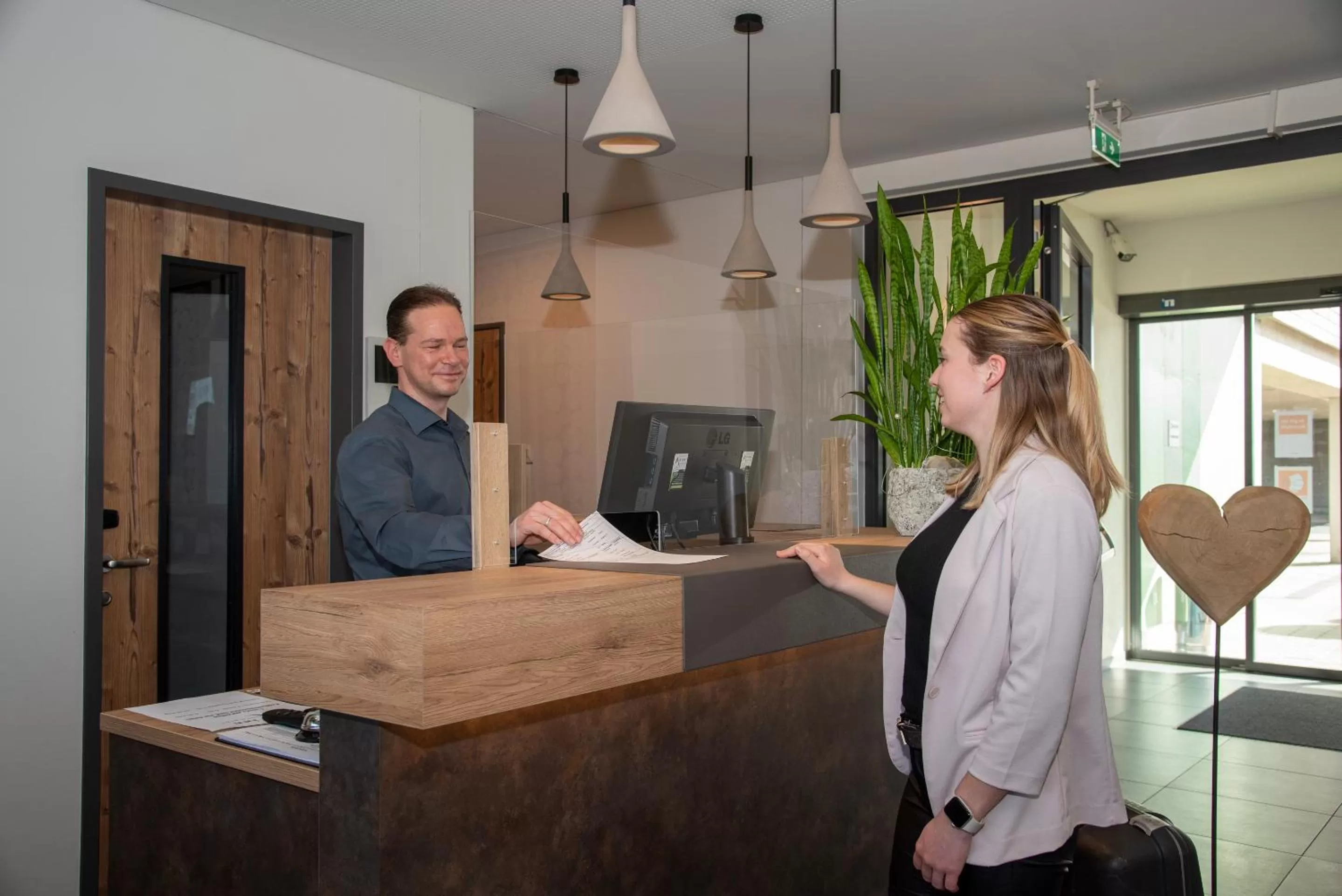 Lobby or reception in Alb Inn - Hotel & Apartments