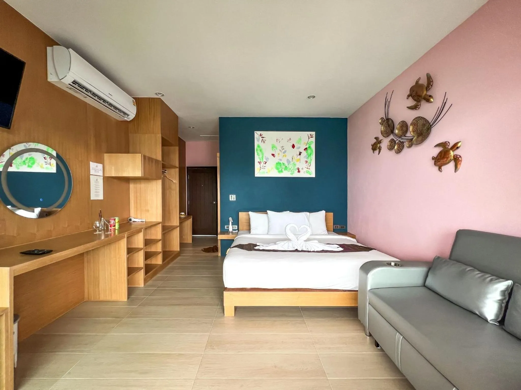 Bed in Cliff Lanta Suite-Koh Lanta Krabi