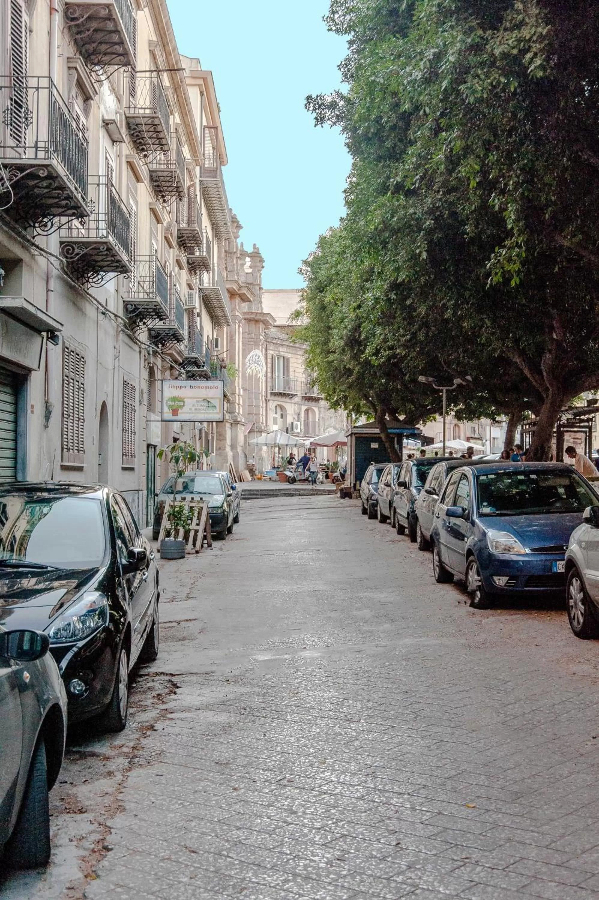Street view in L'Opera Buffa