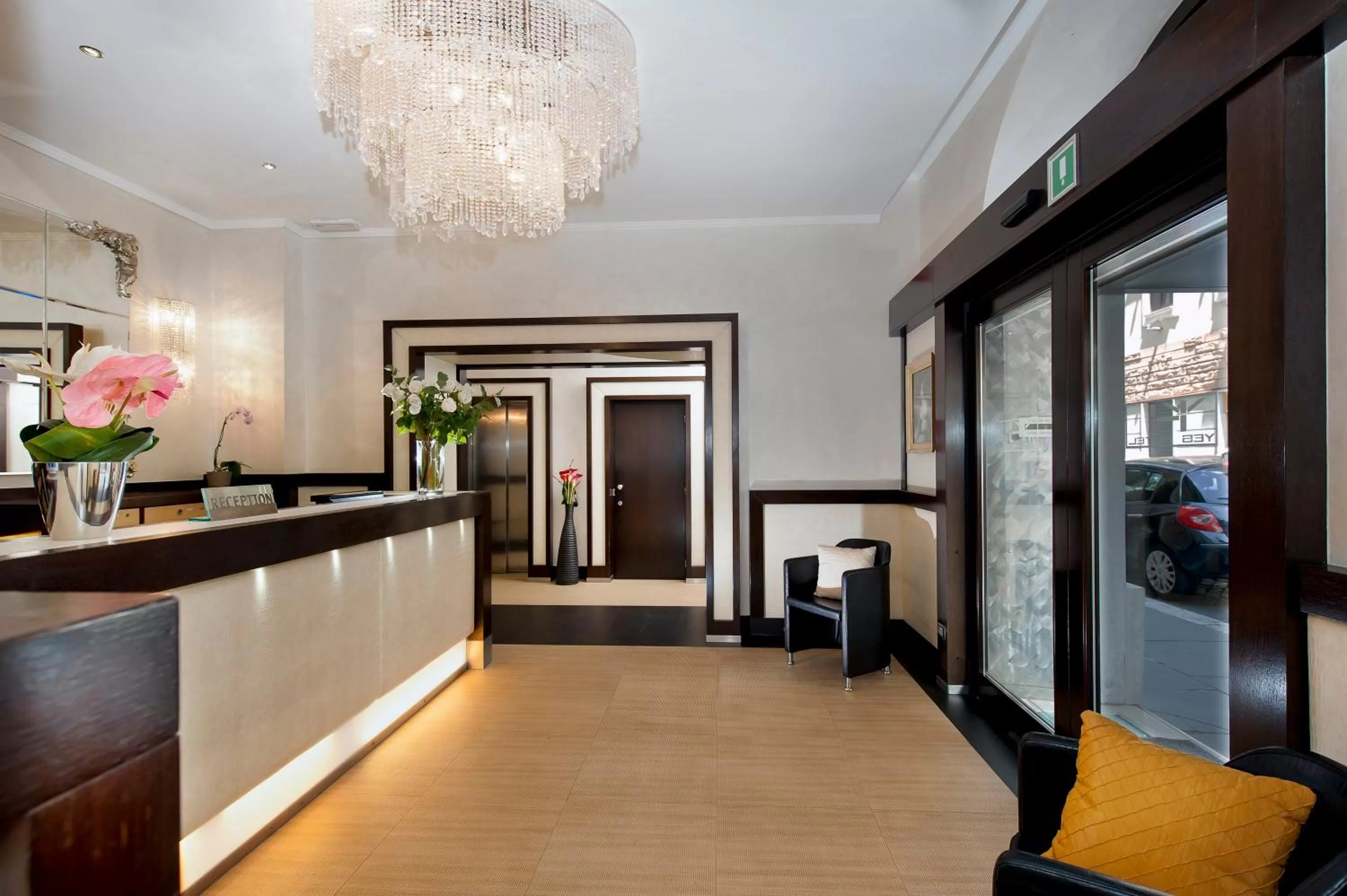 Lobby or reception in Yes Hotel Boutique Rome