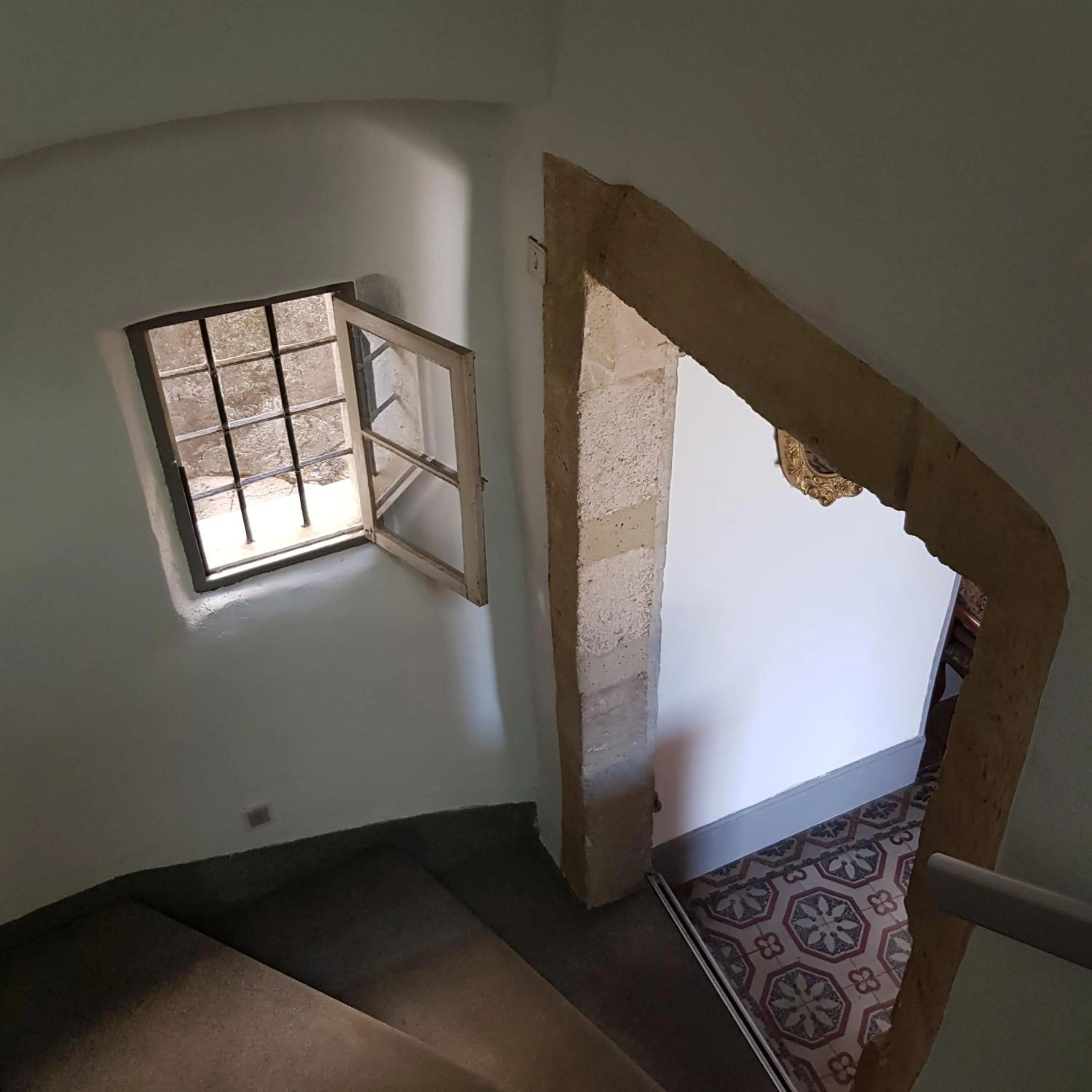 Bed in Logis Hotel le Prieuré