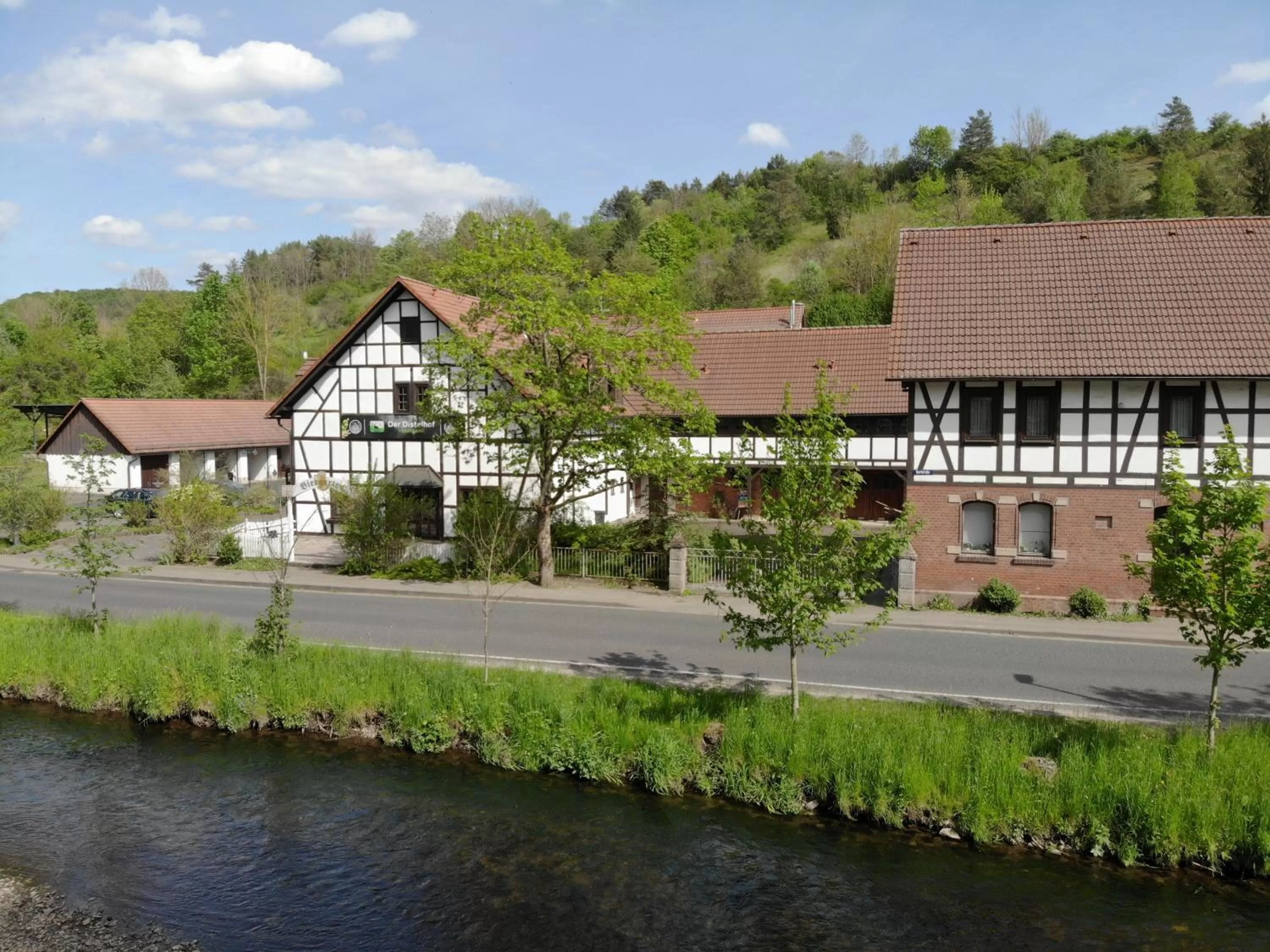 Property building in Landhotel Der Distelhof mit Scheunencafé
