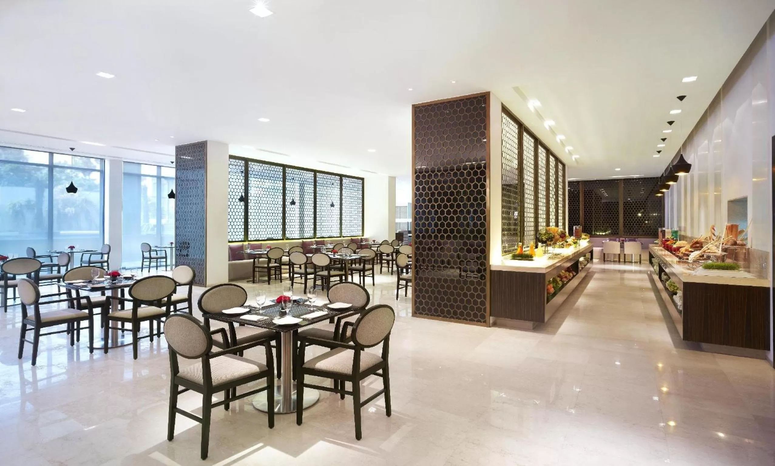 Restaurant/places to eat in Vivanta Chennai IT Expressway OMR