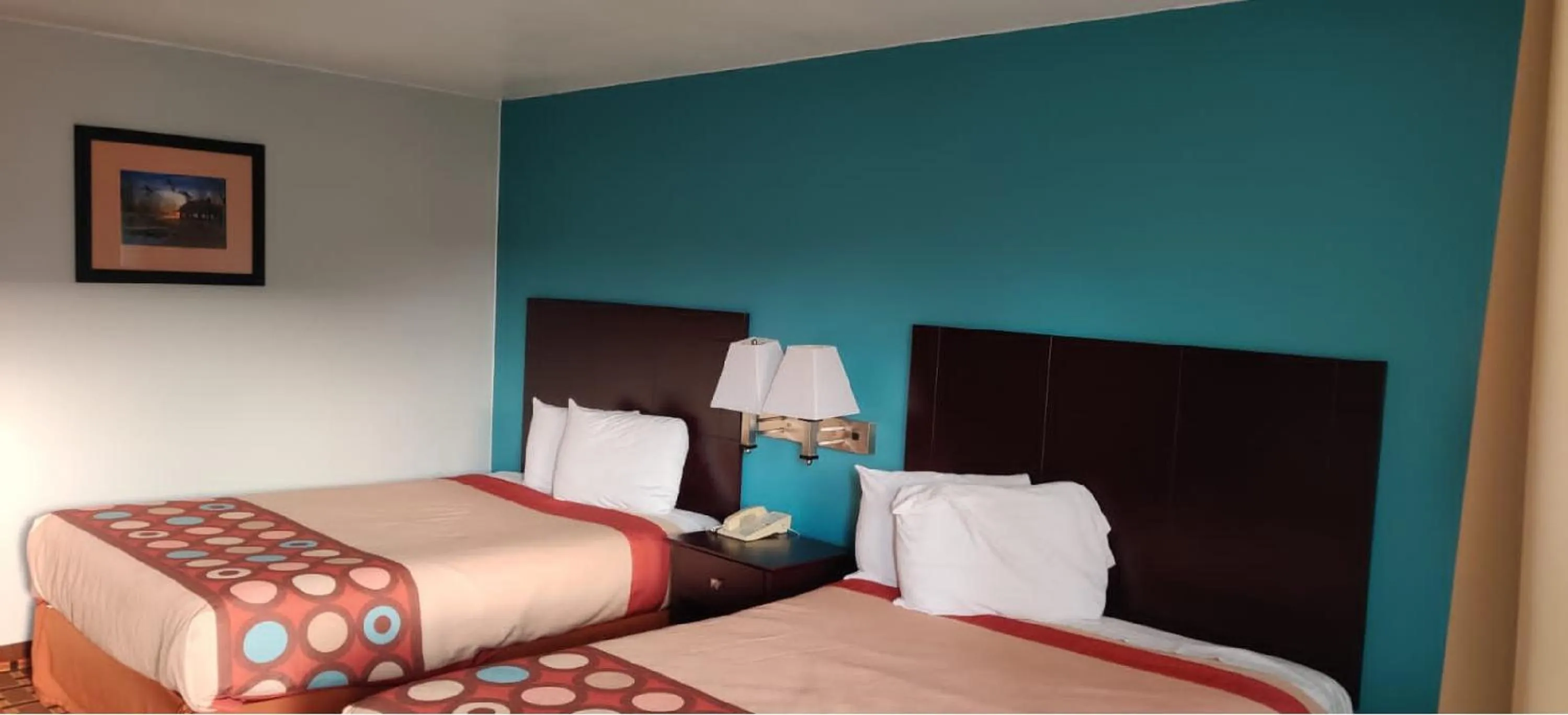 Bedroom, Bed in FairBridge Inn Express Stuttgart