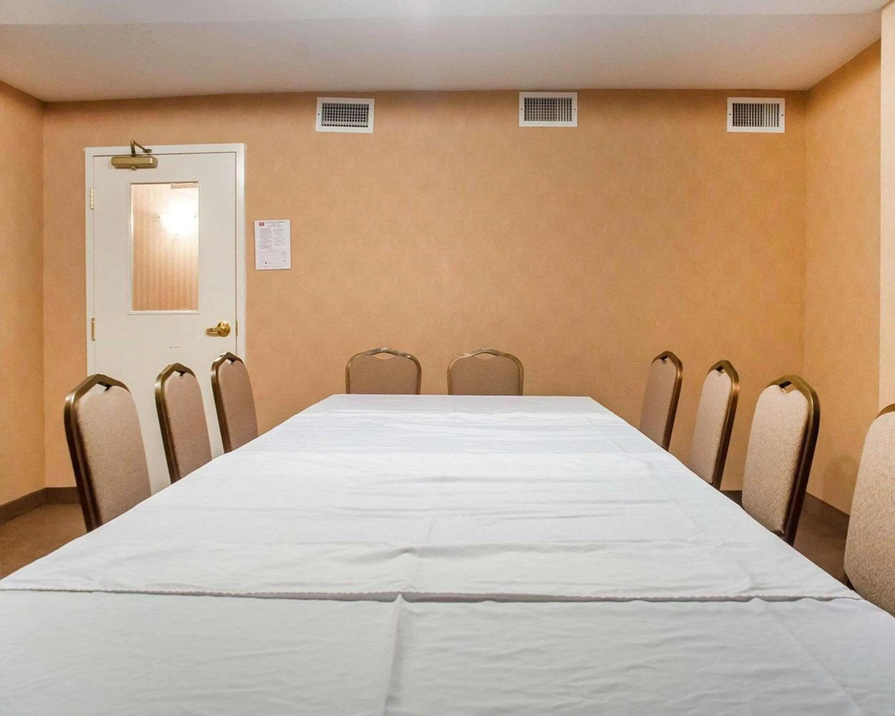 Meeting/conference room in Econo Lodge Woodstock