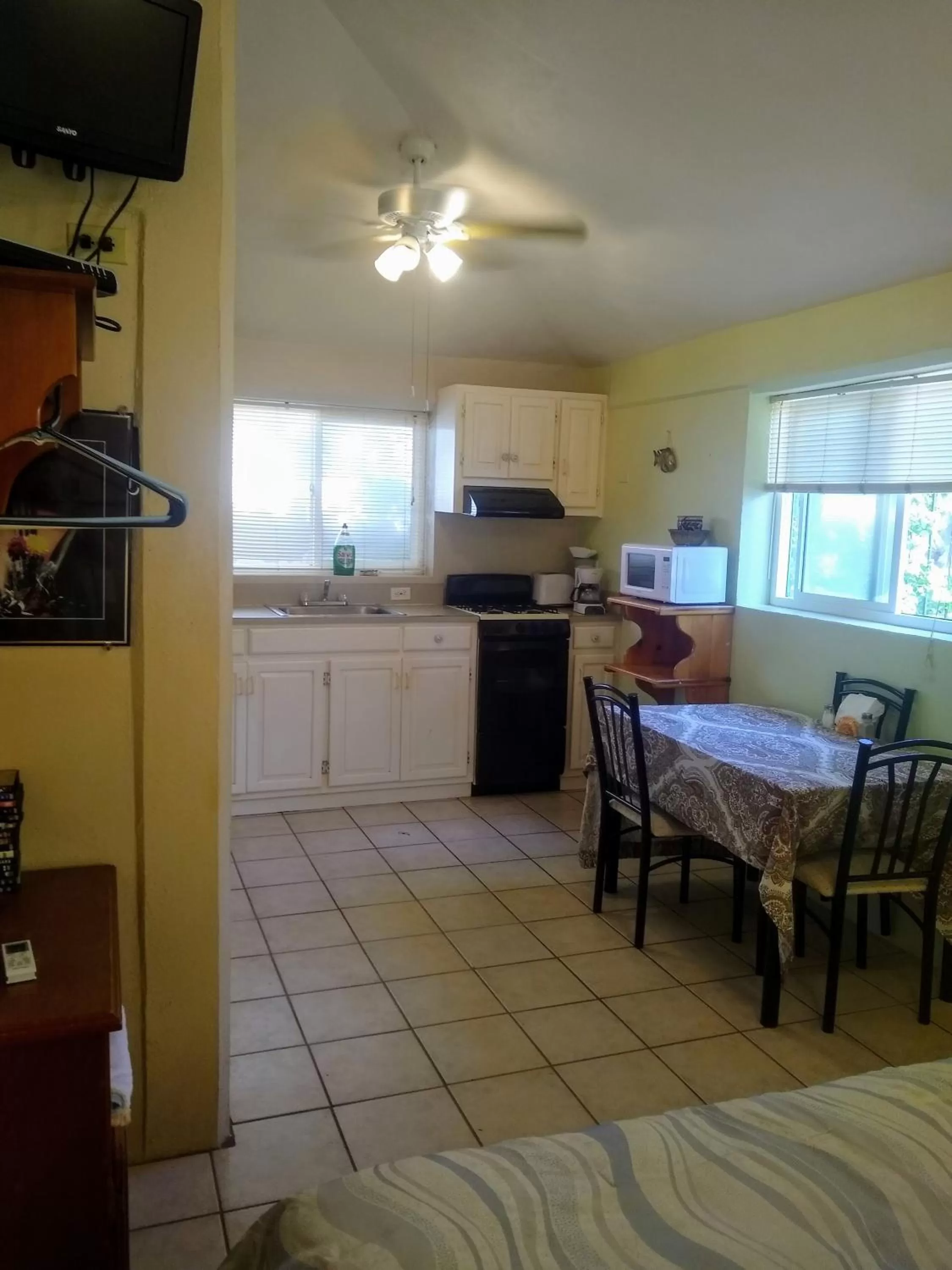 Kitchen or kitchenette in Coco Cabanas Loreto