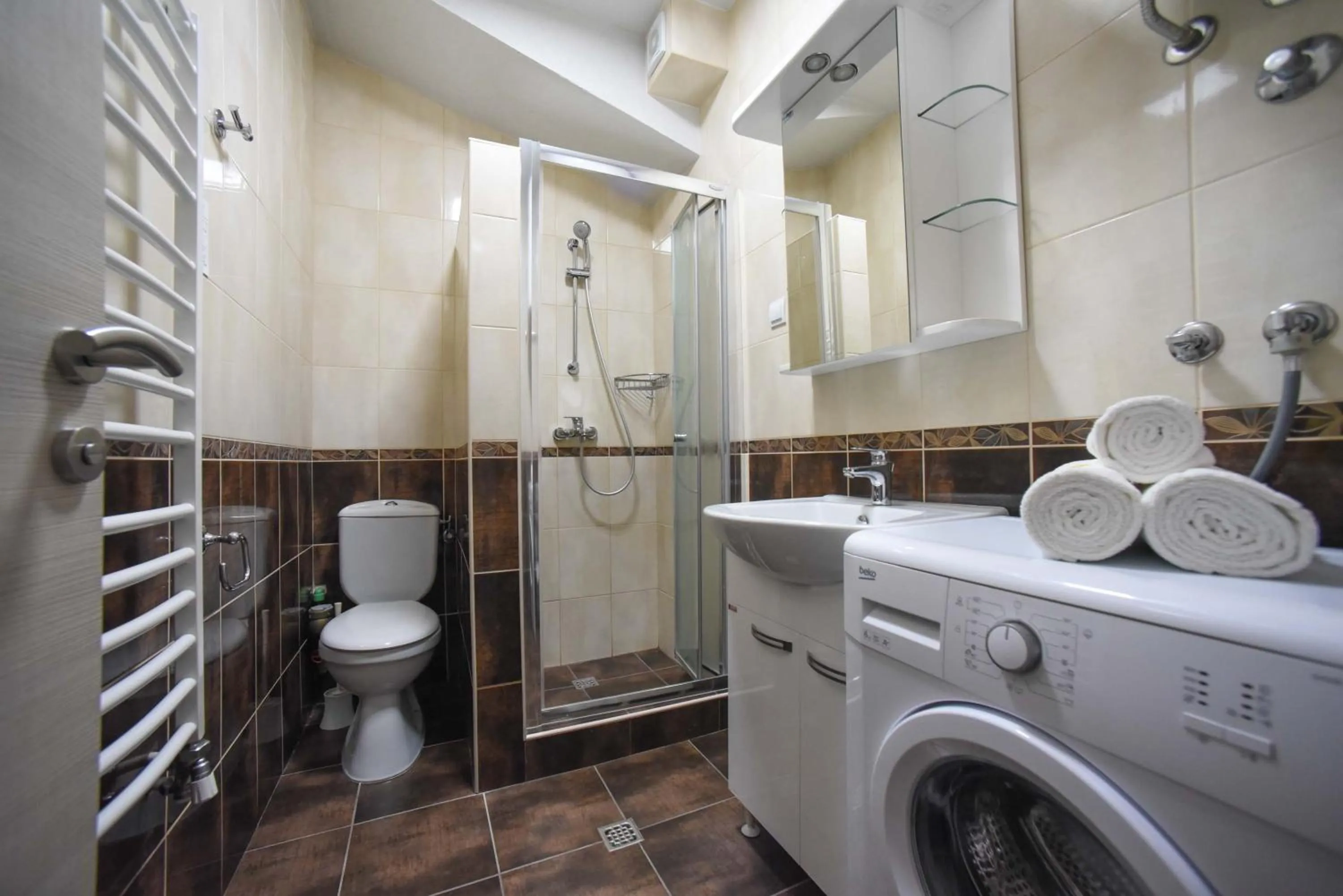 Day in D&D Apartments